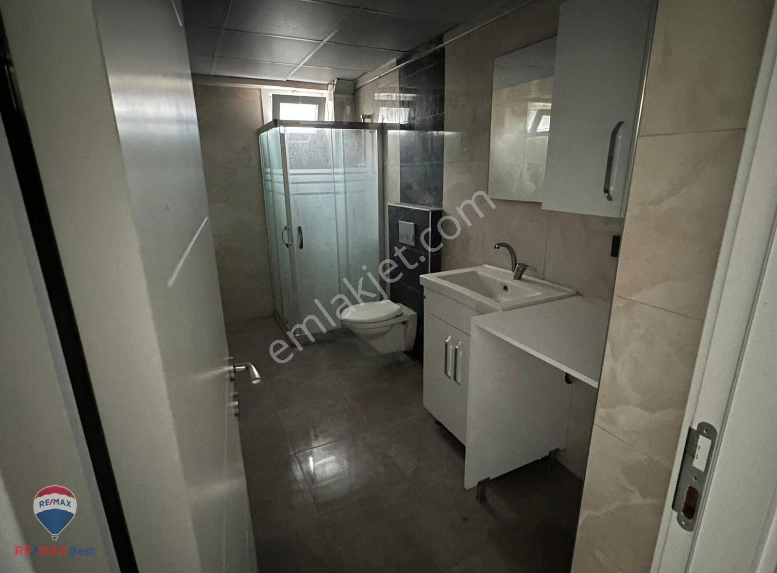 84 Seyrekte Havuzlu Sıtede 1+1 Kıralık Daıre - Görsel 16