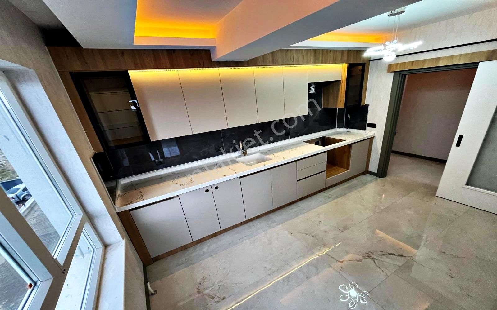 Yenikent Emlak 'tan Süper Lüks Yapılı Daire - Görsel 32