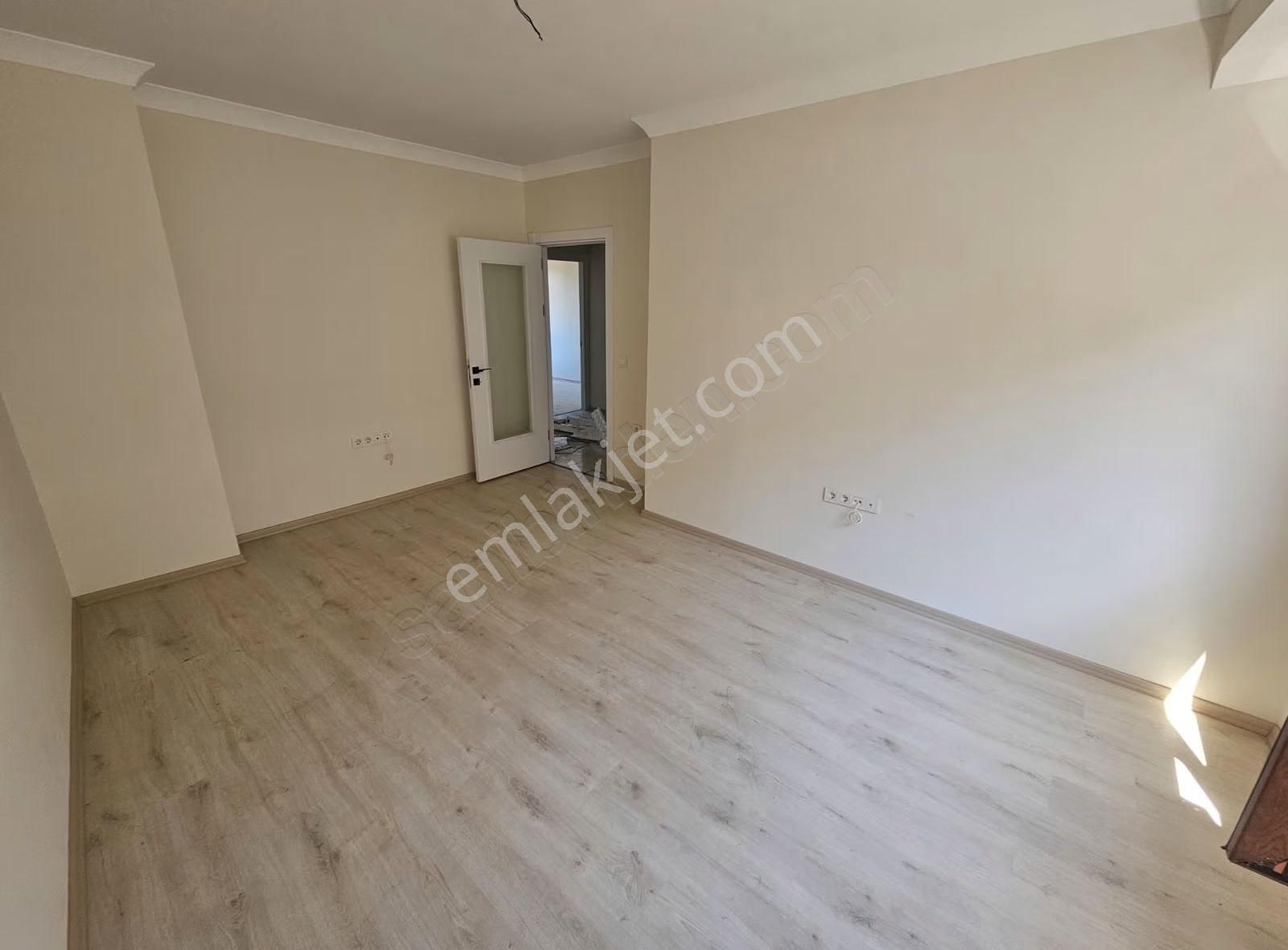 Üsküdar Belediye Karşısı 2+1 Yeni Sıfır Bina Cuma Pazarı İçinde - Görsel 5