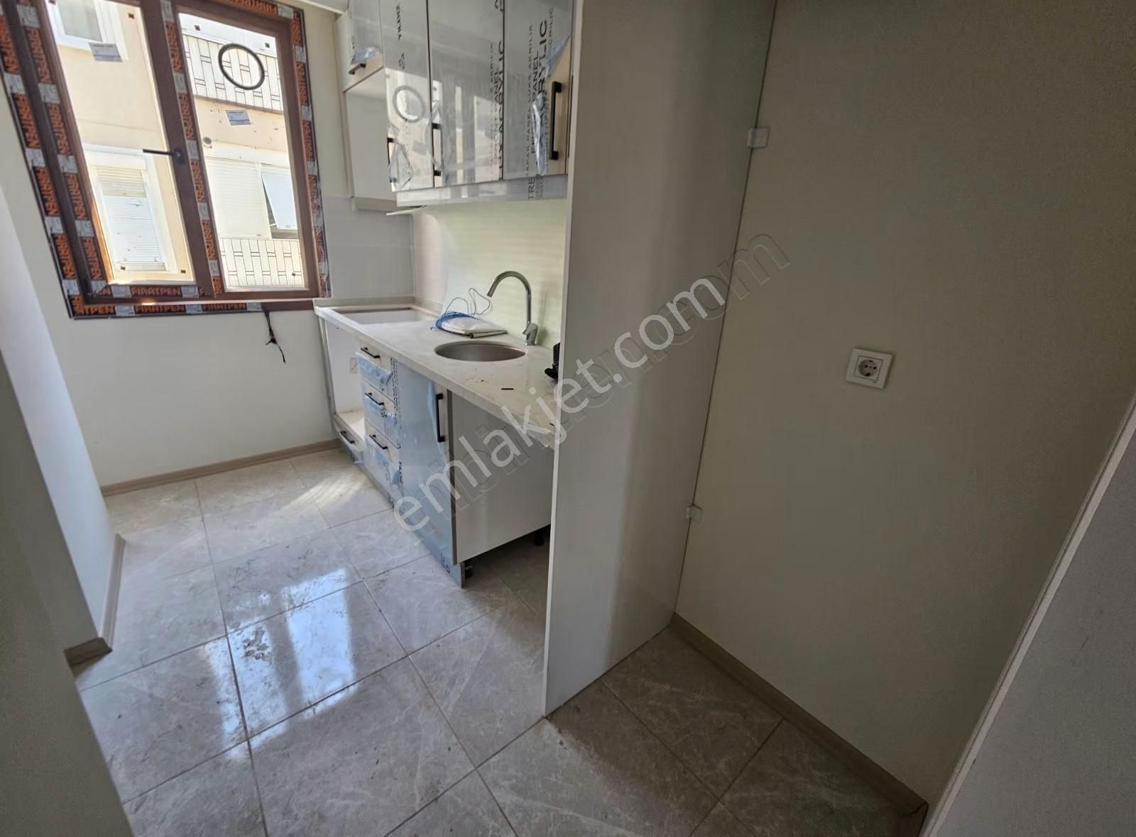 Üsküdar Belediye Karşısı 2+1 Yeni Sıfır Bina Cuma Pazarı İçinde - Görsel 15