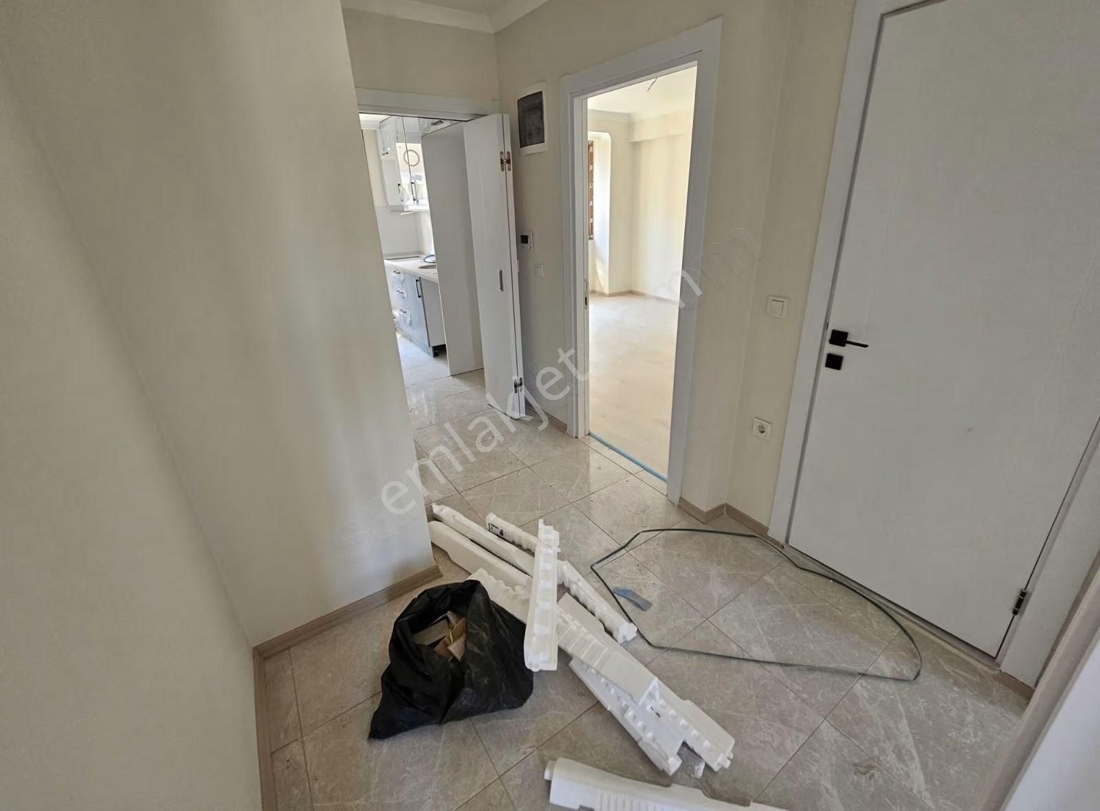 Üsküdar Belediye Karşısı 2+1 Yeni Sıfır Bina Cuma Pazarı İçinde - Görsel 2