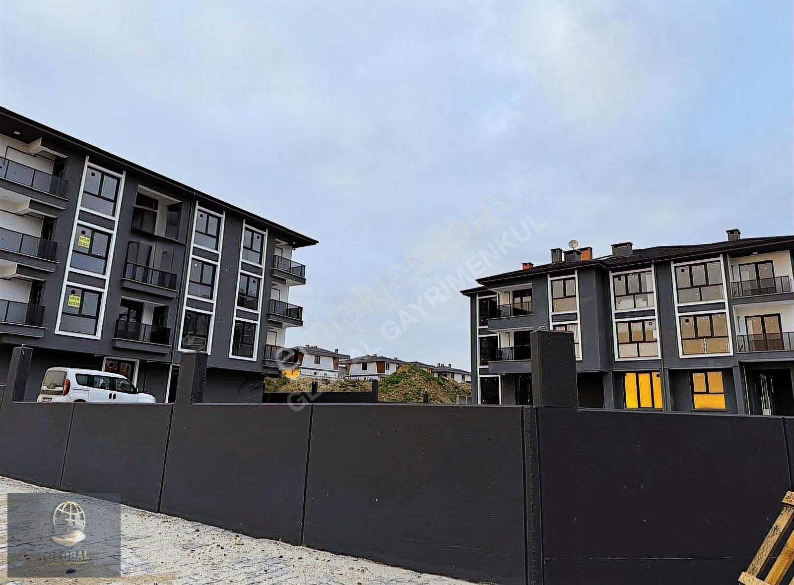 Çorlu Rumeli Mahallesi İsmet Paşa Bulvarında Havuzlu Sitede 1+1 - Görsel 6