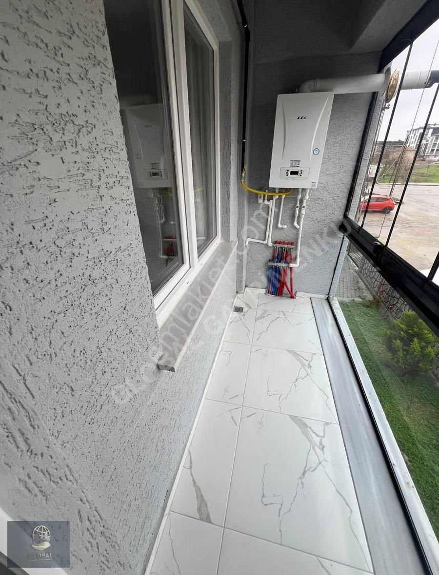 Cumhuriyet Parkı Civarı Arakat İskanlı 2+1 !!