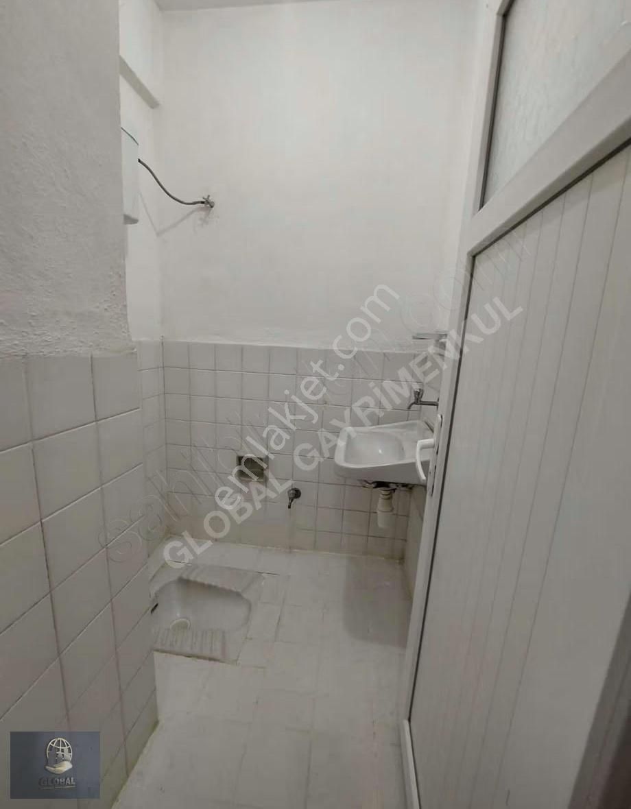 Çobançeşme Askent Bloklarında Satılık 3+1 Bölgenin Enuygunu - Görsel 2