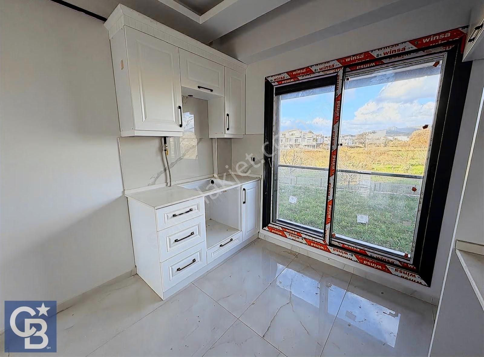 Şakran Merkez'de 3+1 Geniş Triplex Havuzlu Villa - Görsel 12