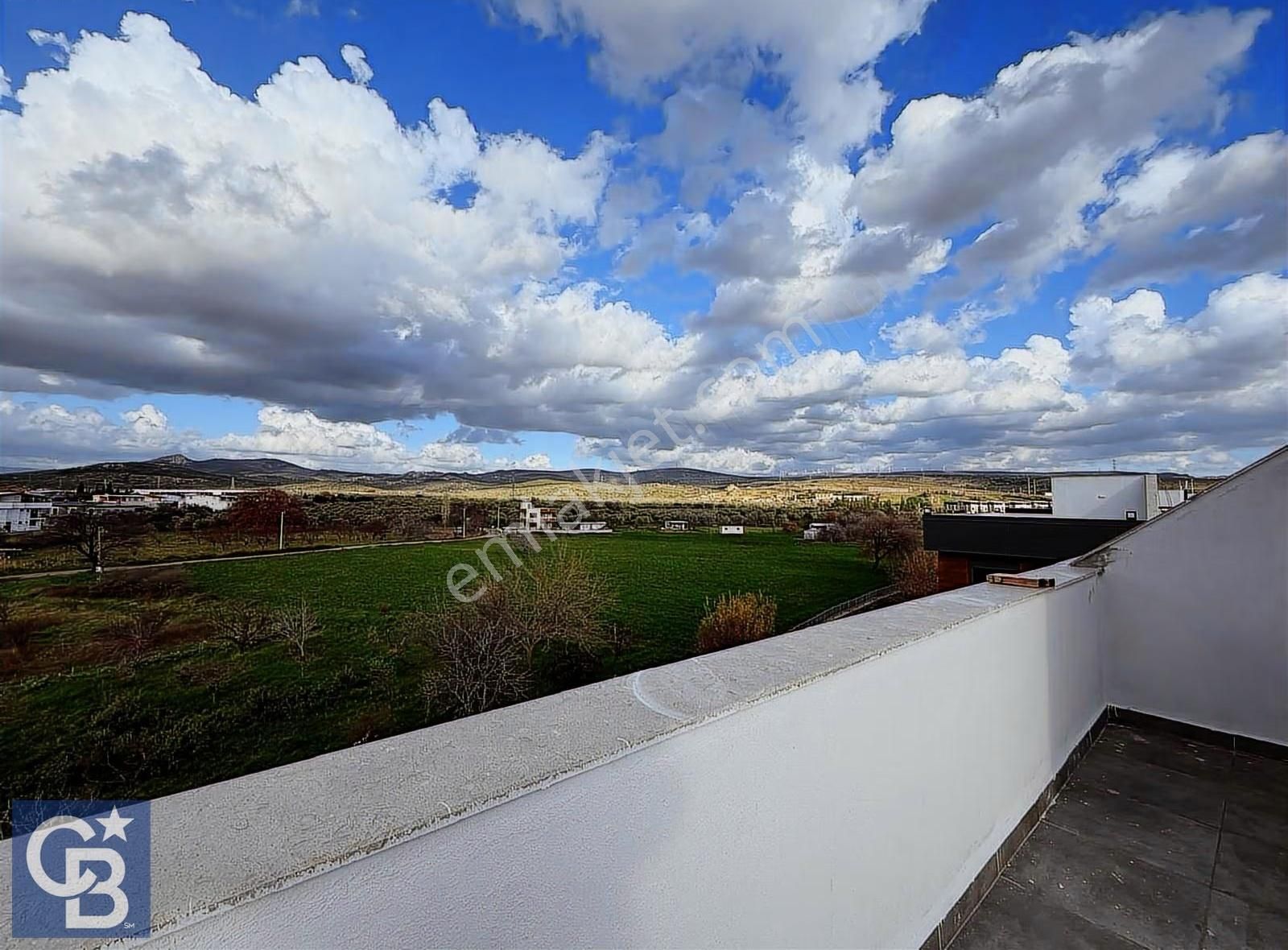 Şakran Merkez'de 3+1 Geniş Triplex Havuzlu Villa - Görsel 2