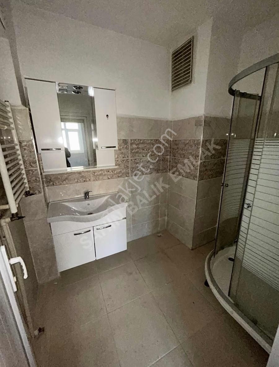 Şahin İnşaat..2+1..ara Kat..95m2..ferah...balkonlu - Görsel 3