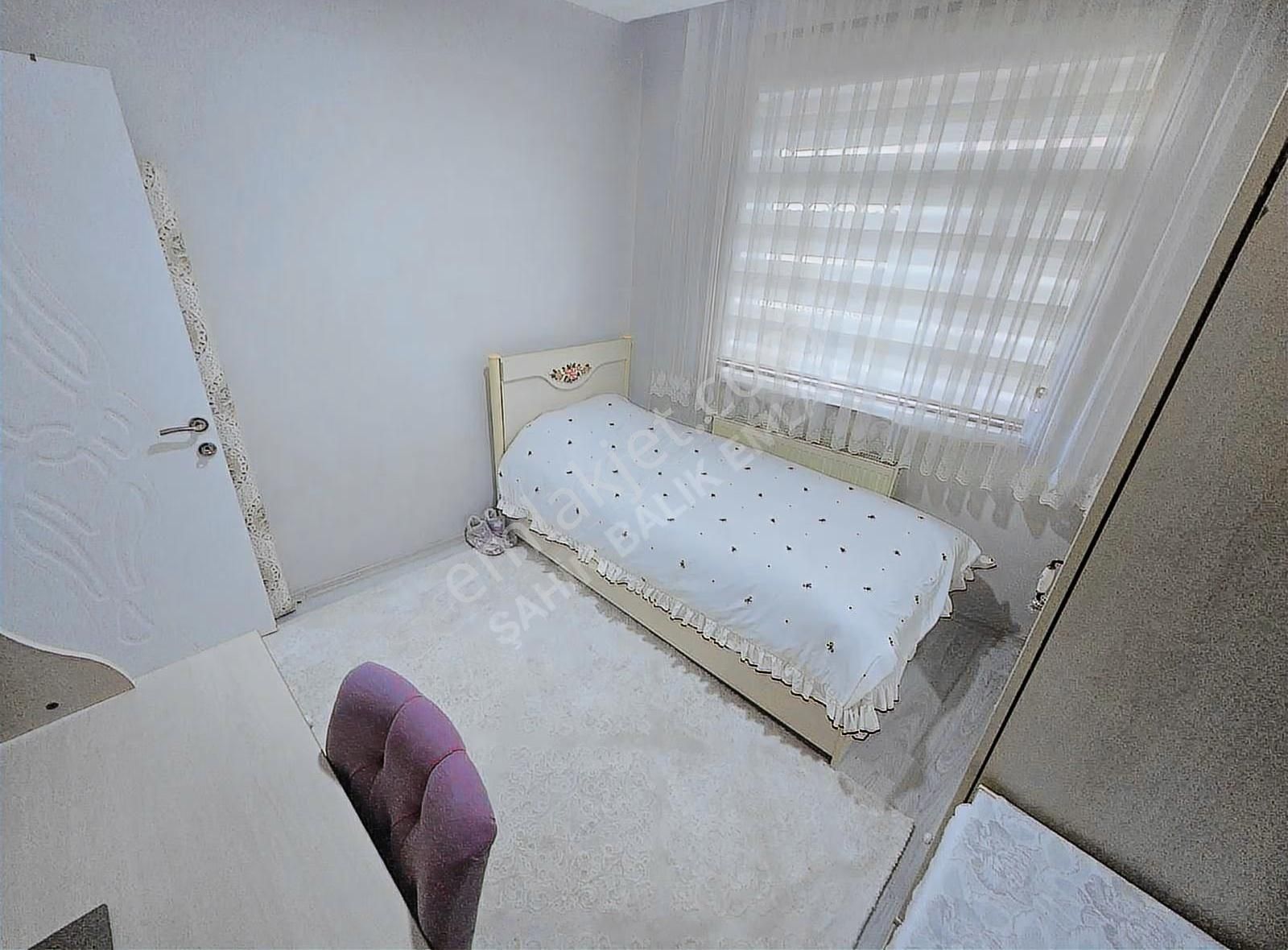 Şahininşaat..bakımlı Yeni Tadilatlı Merkezi Konumda Balkonlu 2+1 - Görsel 13