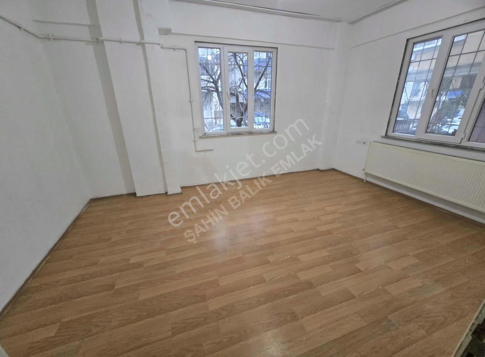 Şahin İnşaat..2+1..y.giriş...85m2..balkonlu