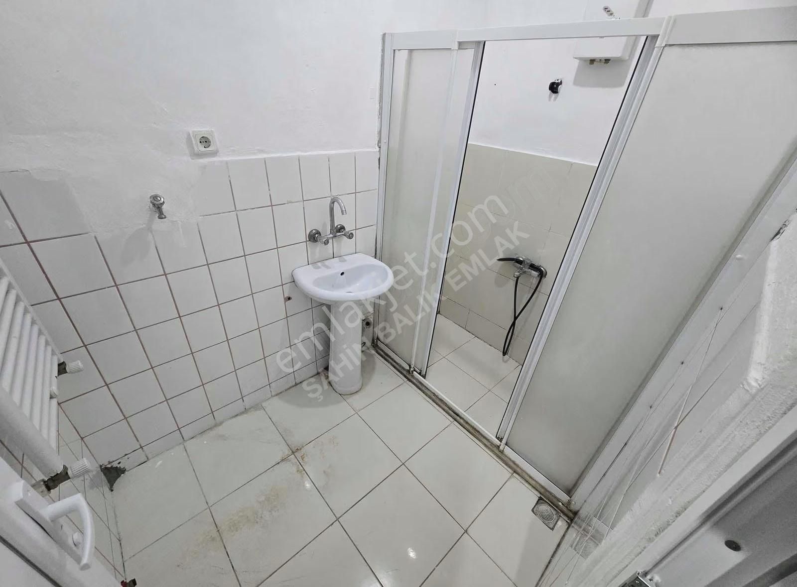 Şahin İnşaat..2+1..y.giriş...85m2..balkonlu - Görsel 14