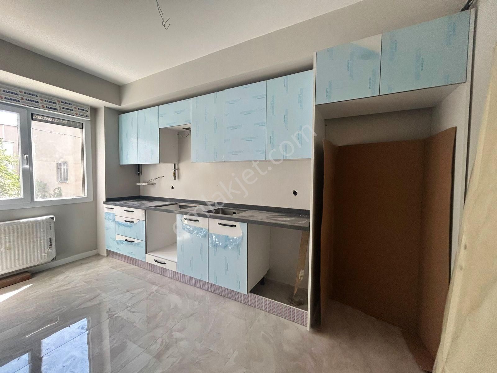 Mertcan Dan Kartal Metroya Yürüme 2+1 Lüks Satılık Daire