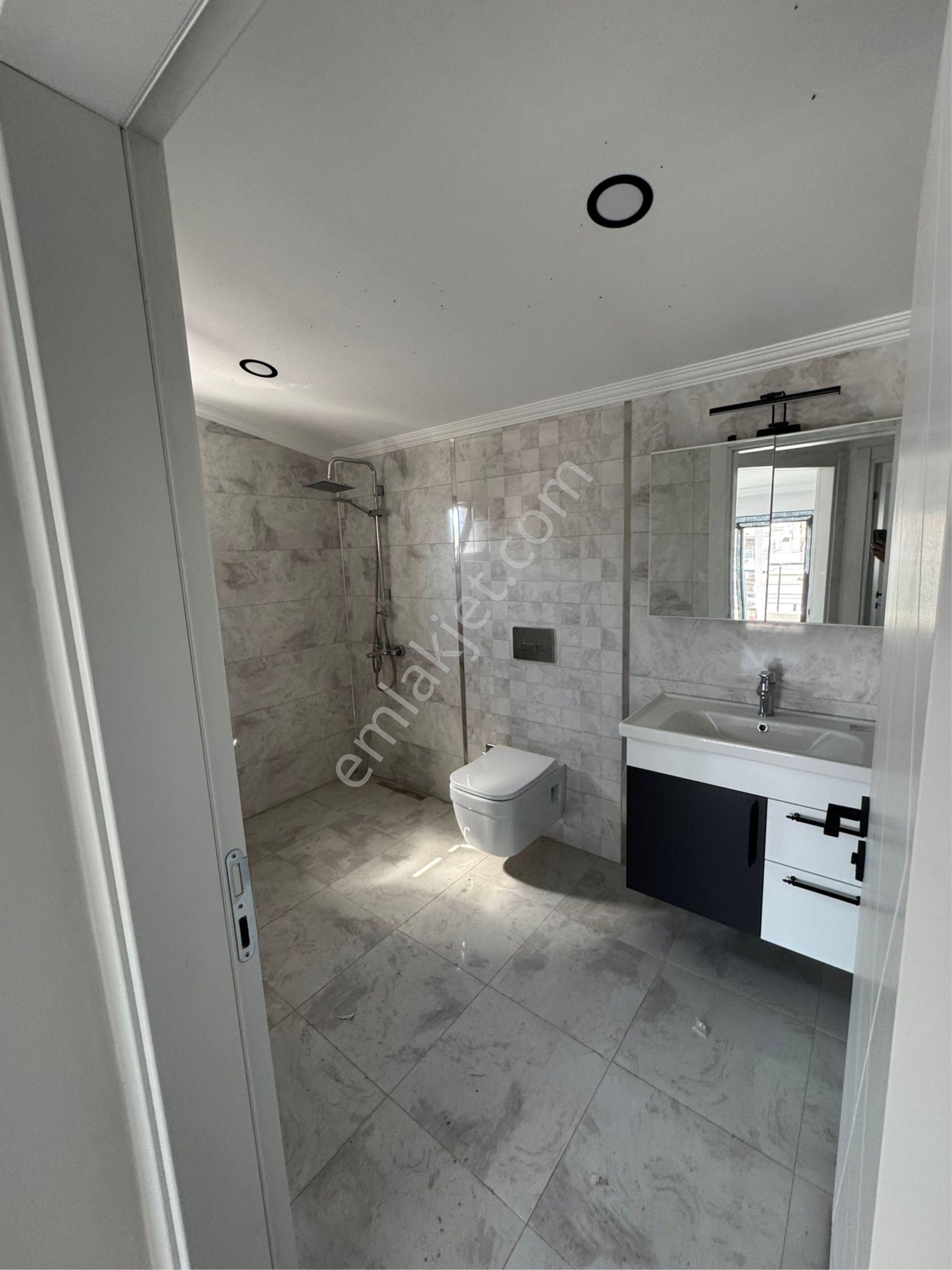 Kuşadası Karaova Mevkisinde 4 + 1 Denize 2 Dakika Mesafede Olan Villamız Satılık - Görsel 7