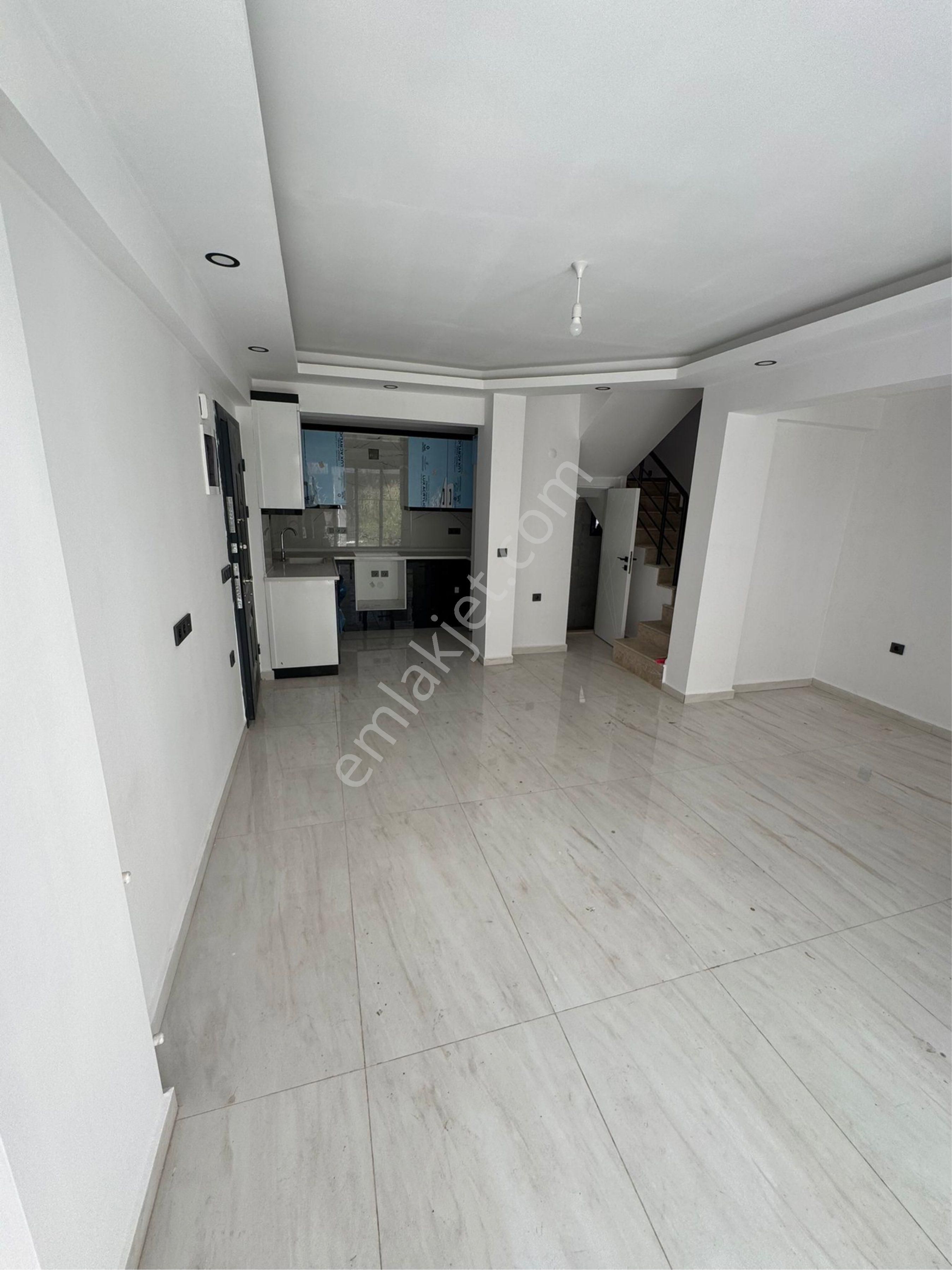 Kuşadası Karaova Mevkisinde 4 + 1 Denize 2 Dakika Mesafede Olan Villamız Satılık - Görsel 9