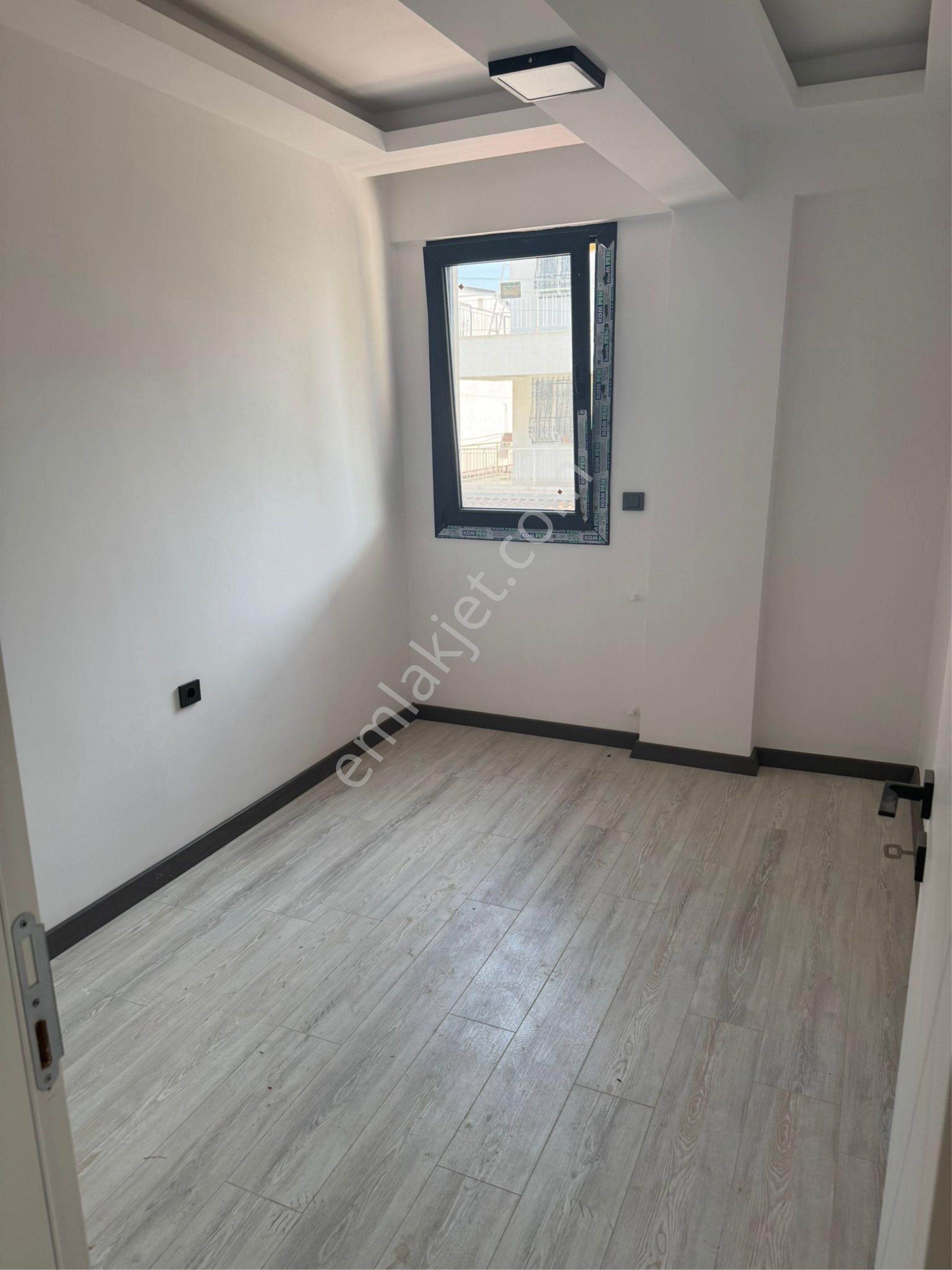 Kuşadası Karaova Mevkisinde 4 + 1 Denize 2 Dakika Mesafede Olan Villamız Satılık - Görsel 6