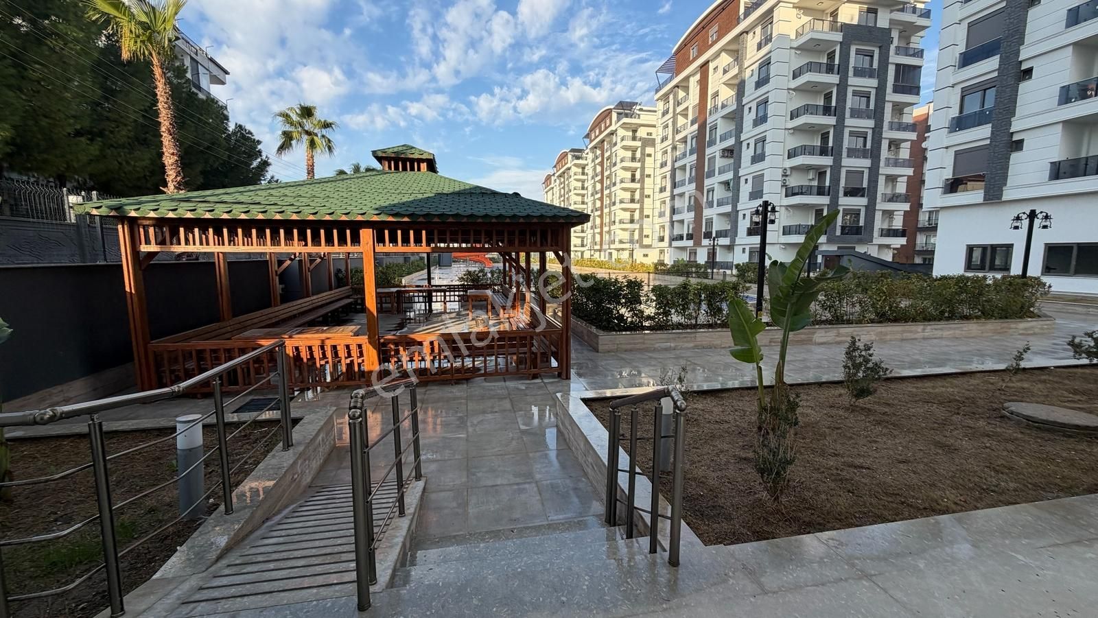 1+1 Eşyalı Hamam Fitness Olimpik Havuz Kapalı Ve Açık Otoparklı - Görsel 2