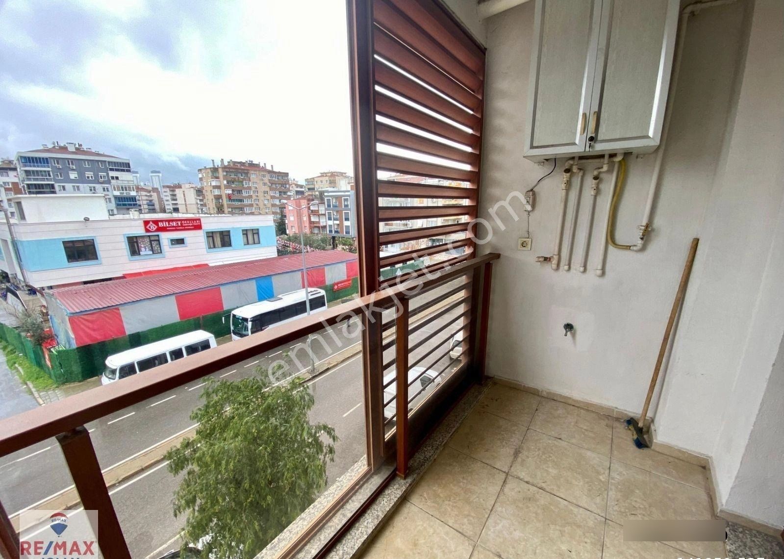 Bayraklı Osmangazide Büyük Metrekare 2+1 Kiralık Daire - Görsel 4
