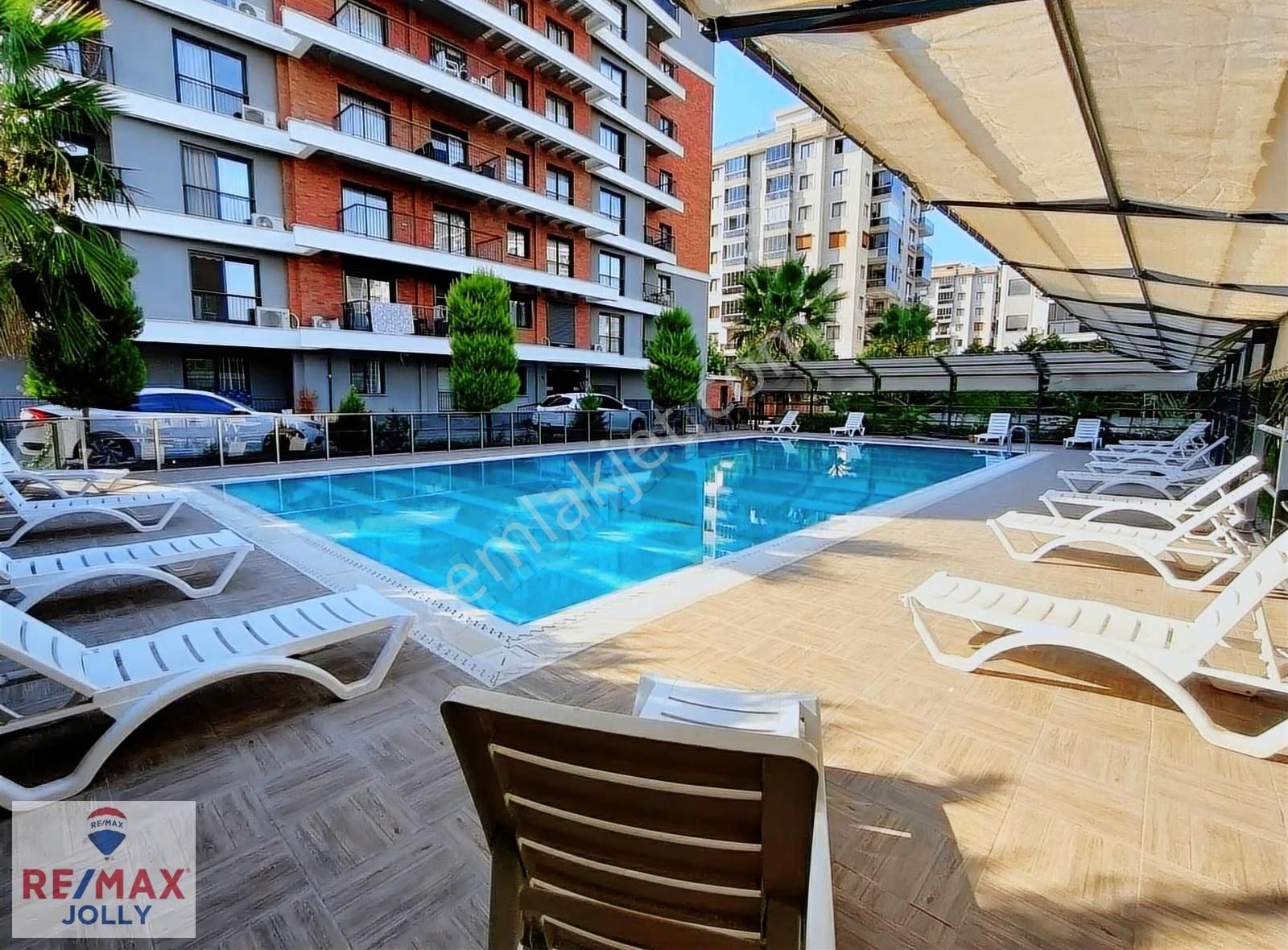 Buca Otoban Batı Çıkışı Havuzlu Site Fırsat Daire