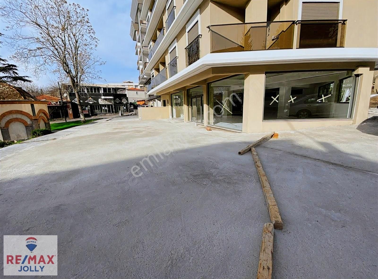 Dokuz Çeşmeler Meydan 180 M² Kiralık Dükkan - Görsel 10