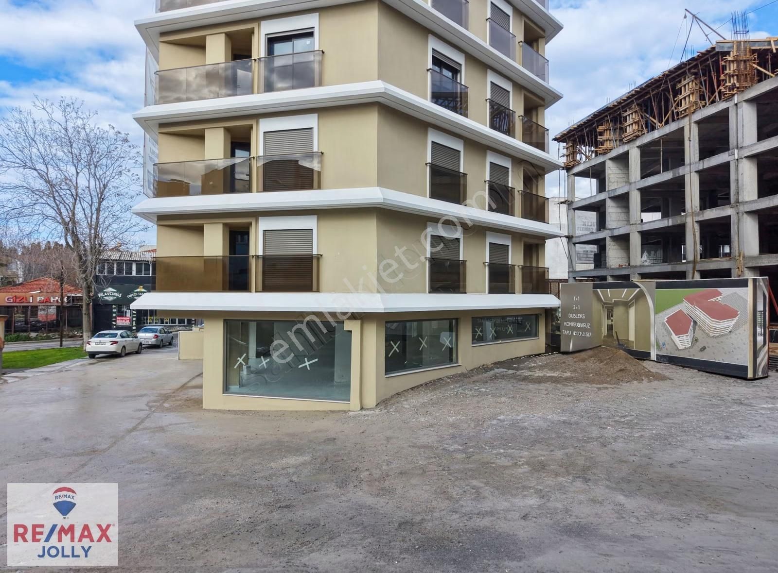 Dokuz Çeşmeler Meydan 180 M² Kiralık Dükkan - Görsel 3