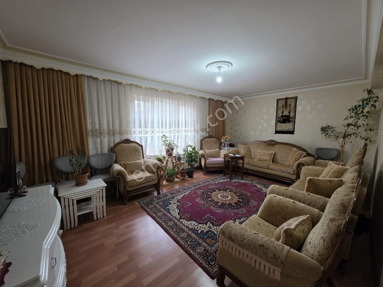 Başak'da Asansörlü 3+1 1. Katta 130m2 Satılık Daire !!! - Görsel 2