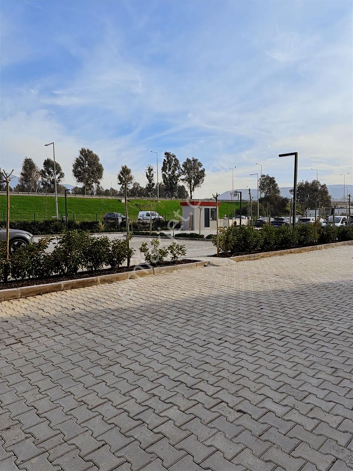 İzmir Bornova Narova 6. Etap'ta Satılık 3+1 Daire - Görsel 2