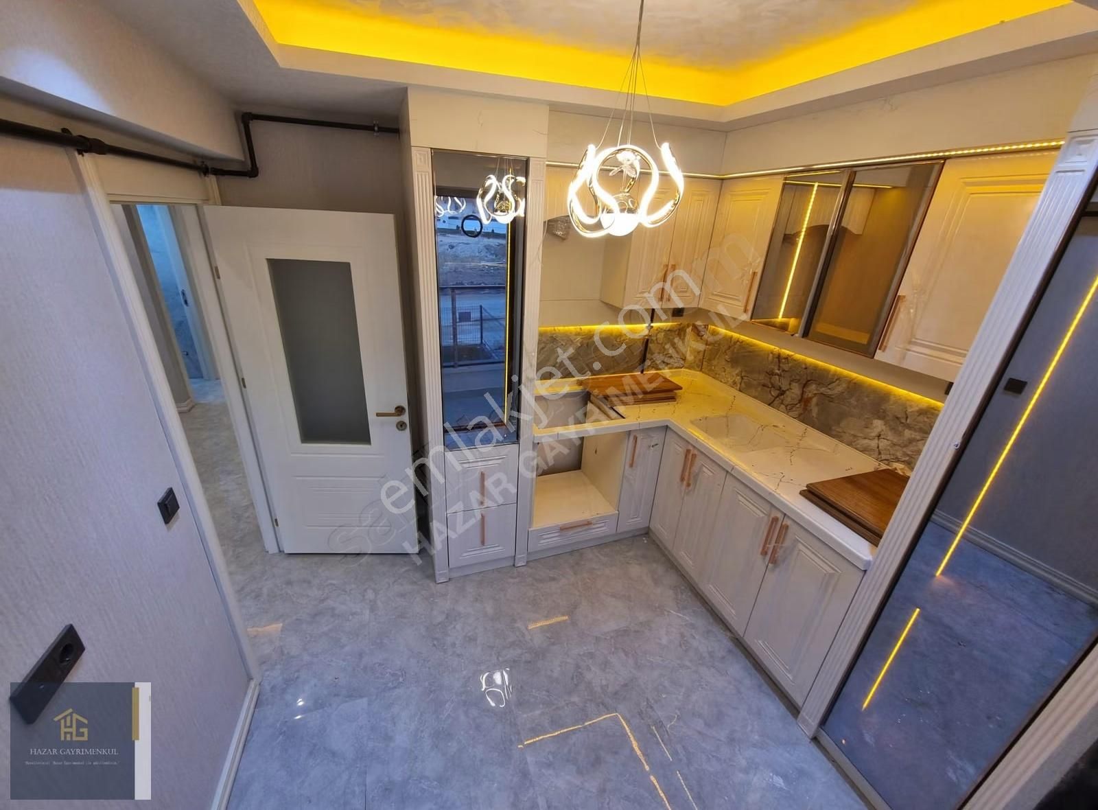 Hazardan Kat Konumunda Altan Isıtmalı Kombi Cam Balkon Ful Yapıl - Görsel 9