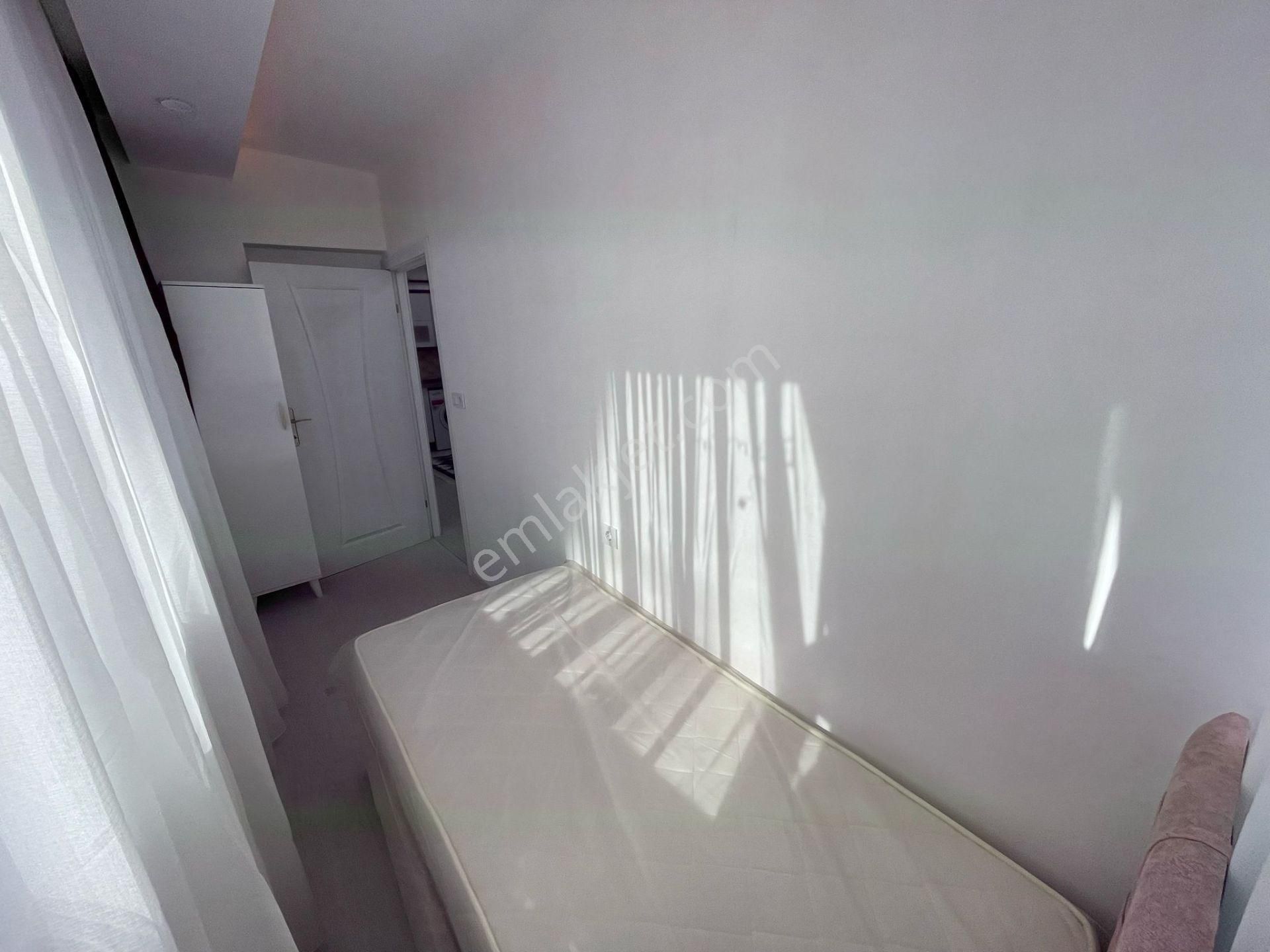 Özmecaz'dan Kınıklı'da Üniversite Yürüme Mesafesin'de 2+1 Arakat Full Eşyalı Lüks Apart - Görsel 7