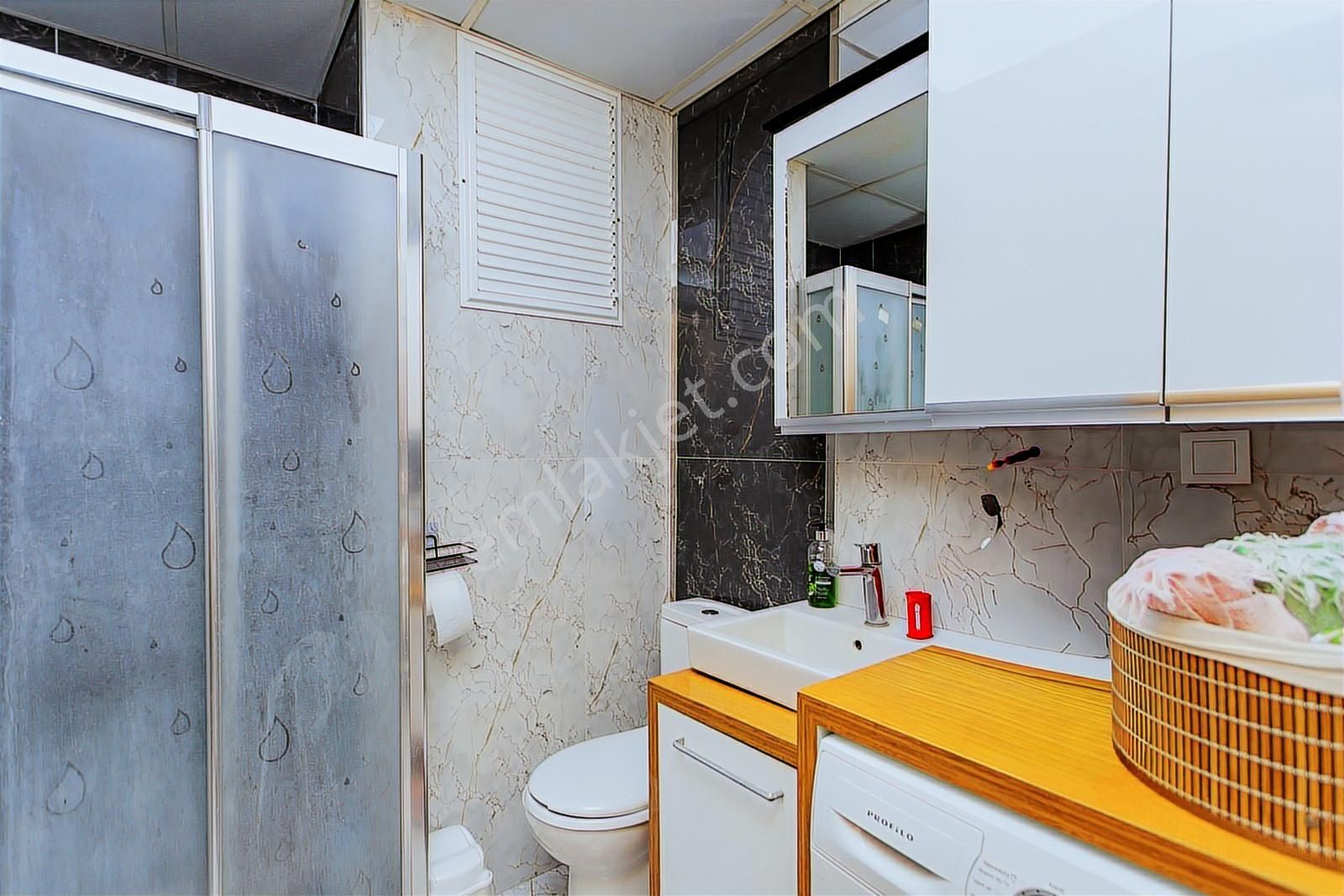 Foça Atatürk Mah. Satılık Tadilatlı 3+1 Daire - Görsel 15