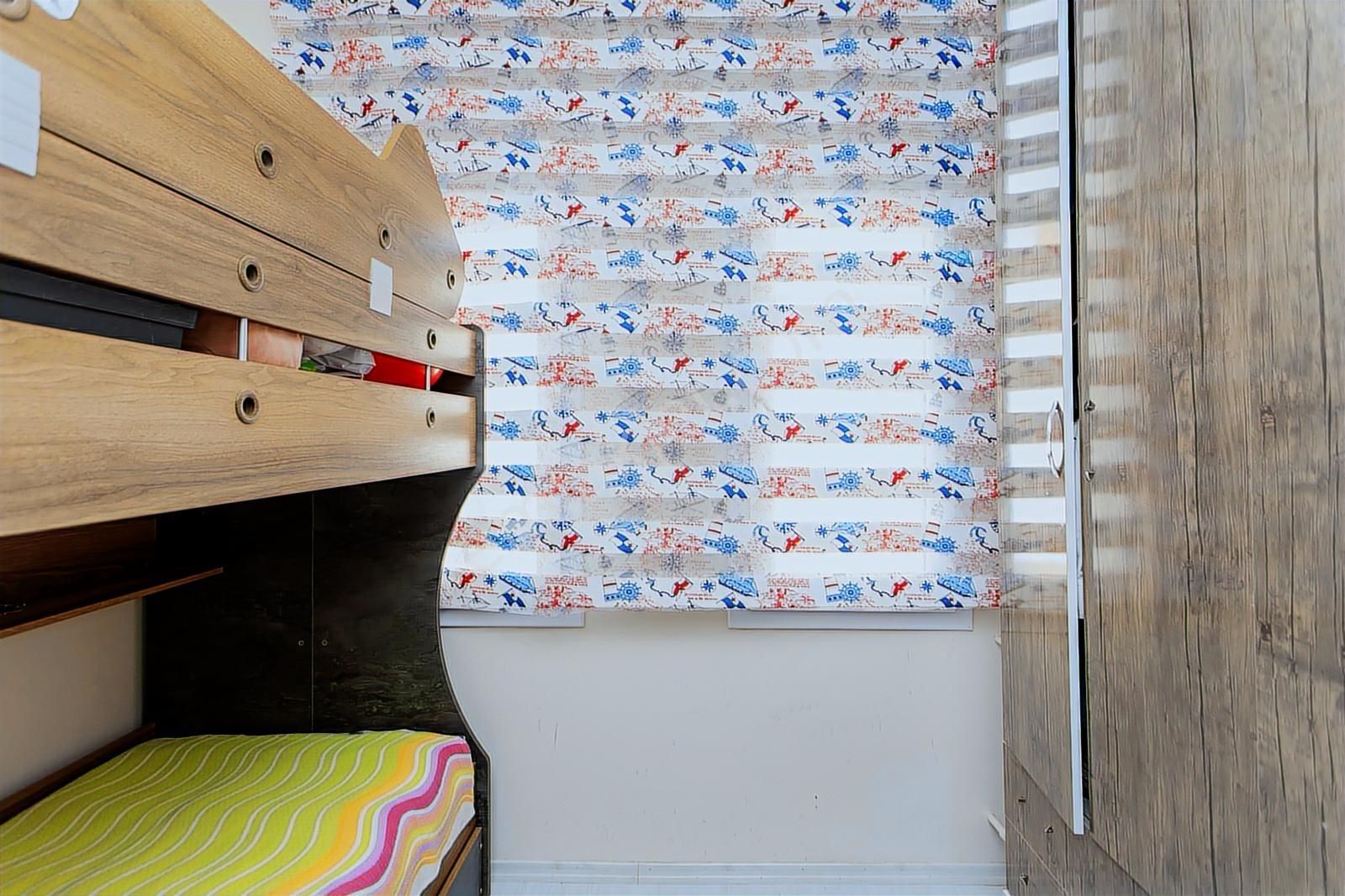 Foça Atatürk Mah. Satılık Tadilatlı 3+1 Daire - Görsel 24