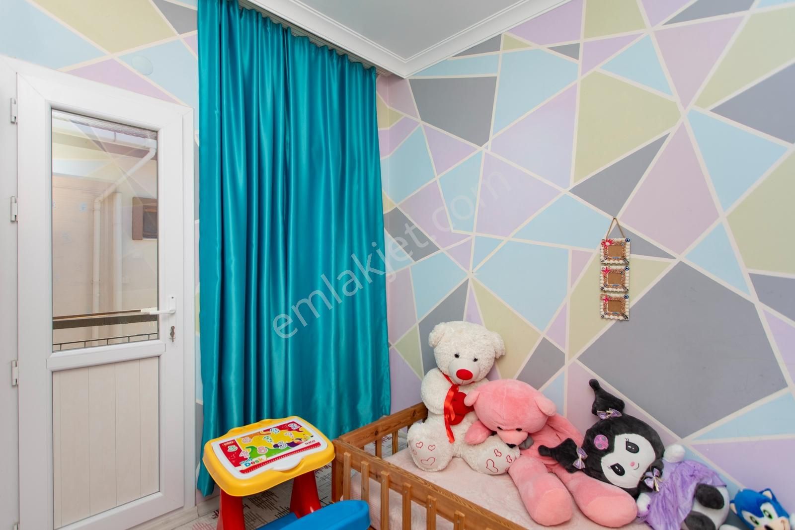 Foça Atatürk Mah. Satılık Tadilatlı 3+1 Daire - Görsel 29