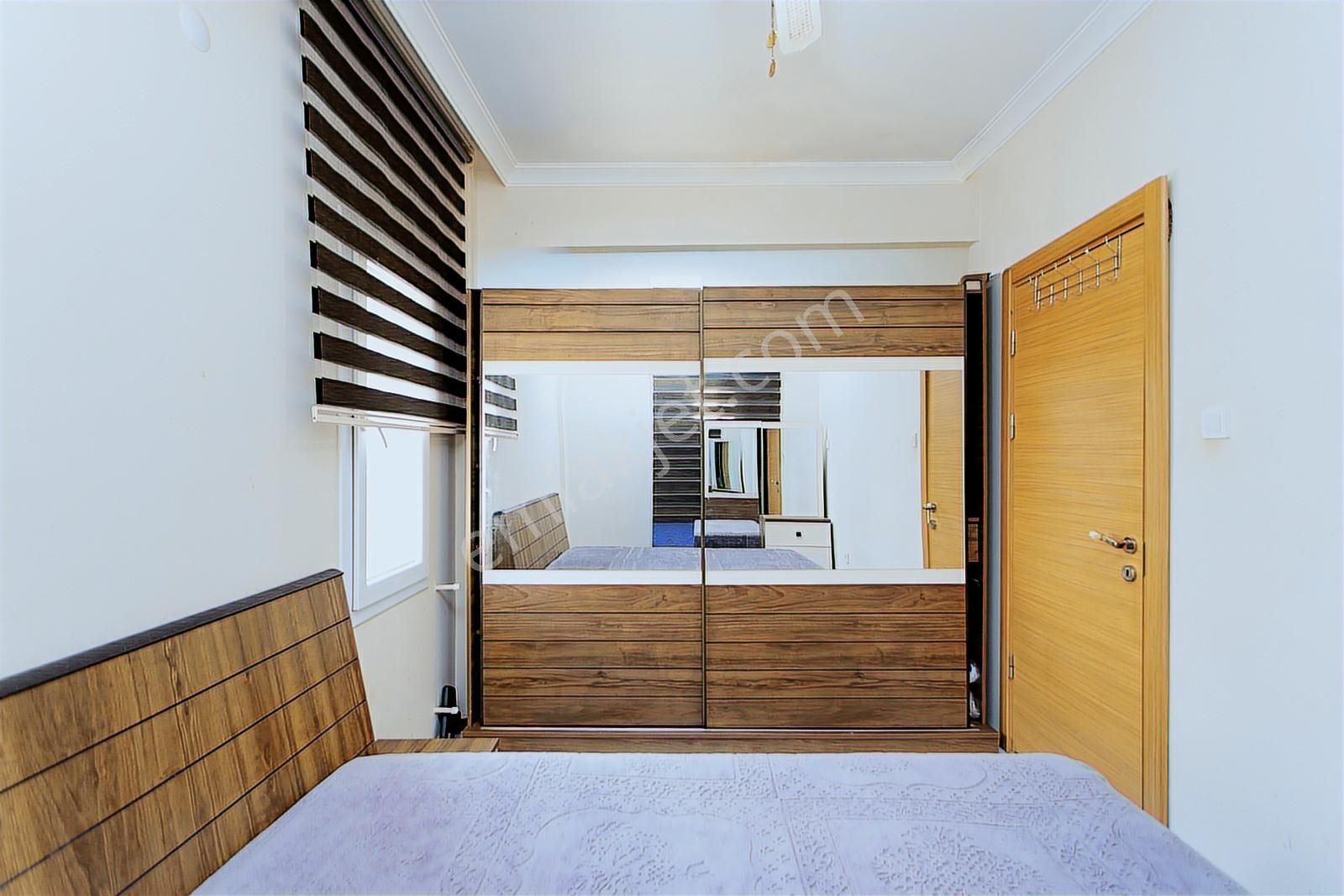 Foça Atatürk Mah. Satılık Tadilatlı 3+1 Daire - Görsel 13