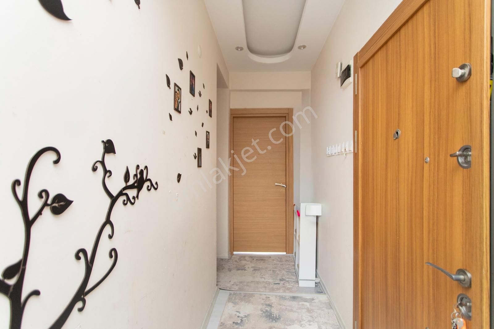 Foça Atatürk Mah. Satılık Tadilatlı 3+1 Daire - Görsel 31