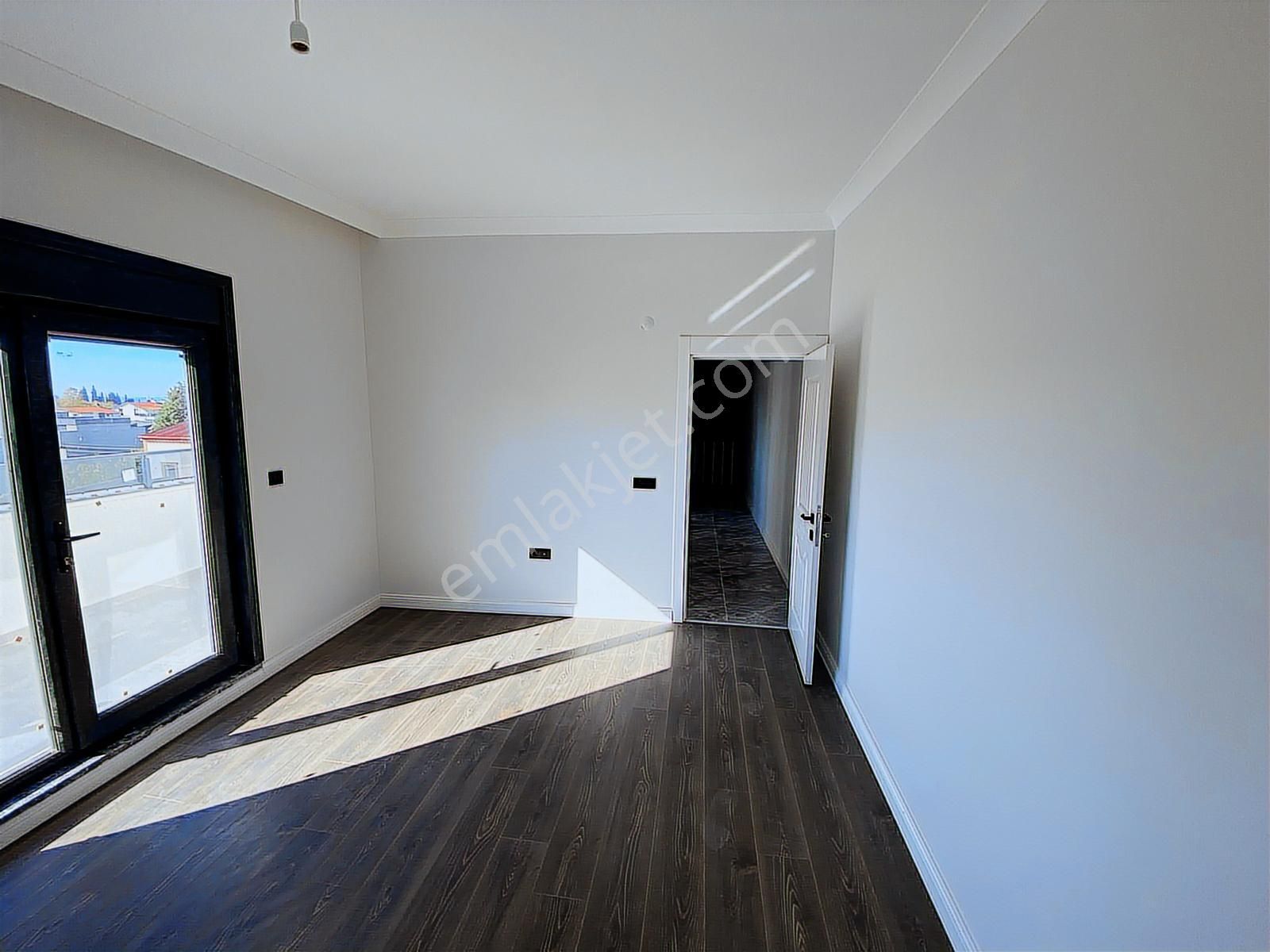 Kozanovadan Darıcada Merkezi Konumda 3+1 Ferah Dubleks - Görsel 14