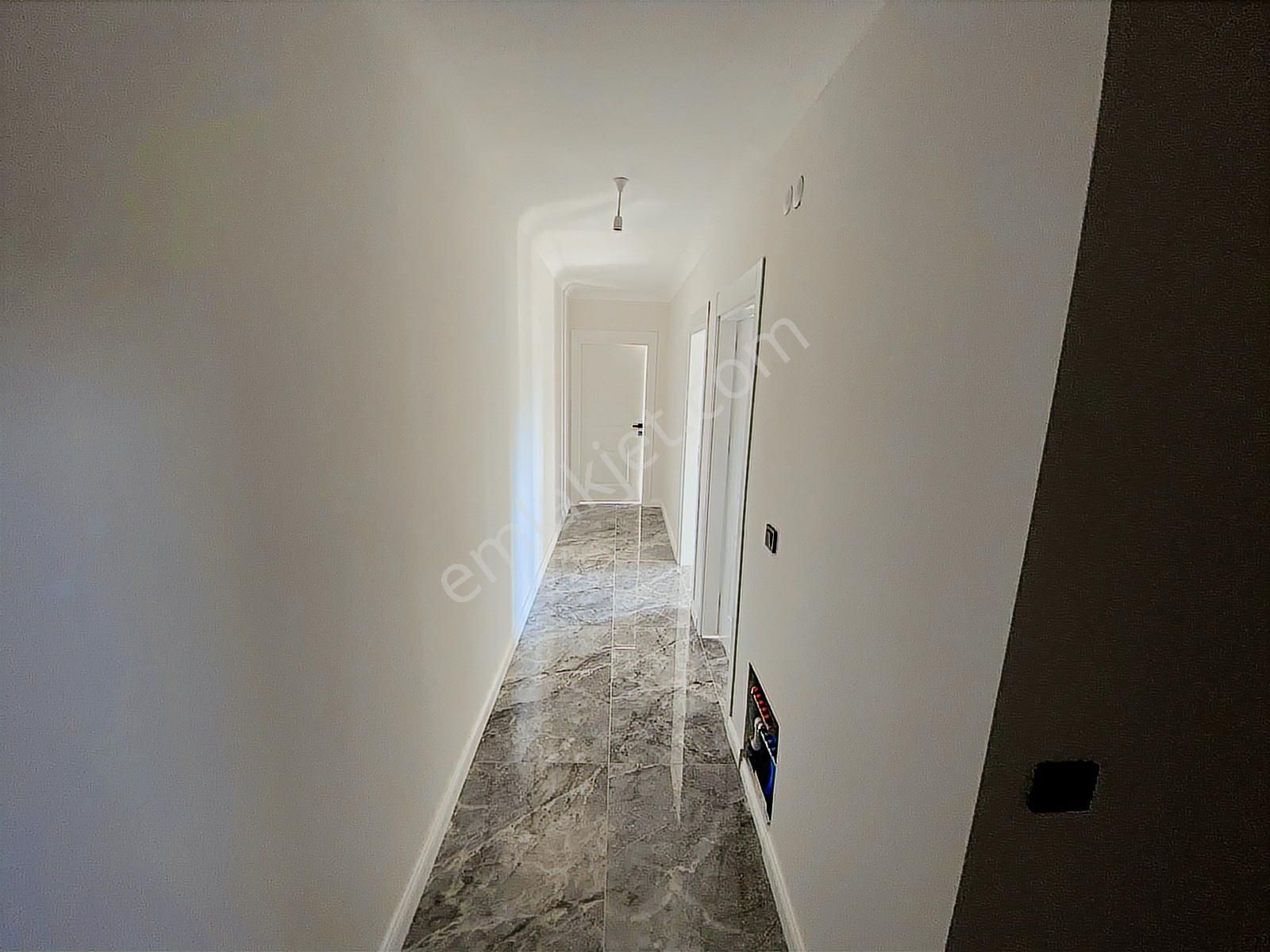 Kozanovadan Darıcada Merkezi Konumda 3+1 Ferah Dubleks - Görsel 12