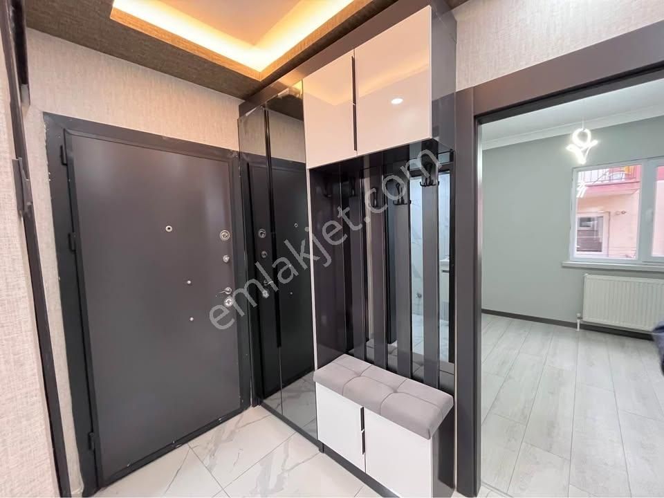 Beylikdüzü Cumhuriyet Mh. Metrobüse Yakın 5 Dk Mesafede 2+1 Dairemiz... - Görsel 8