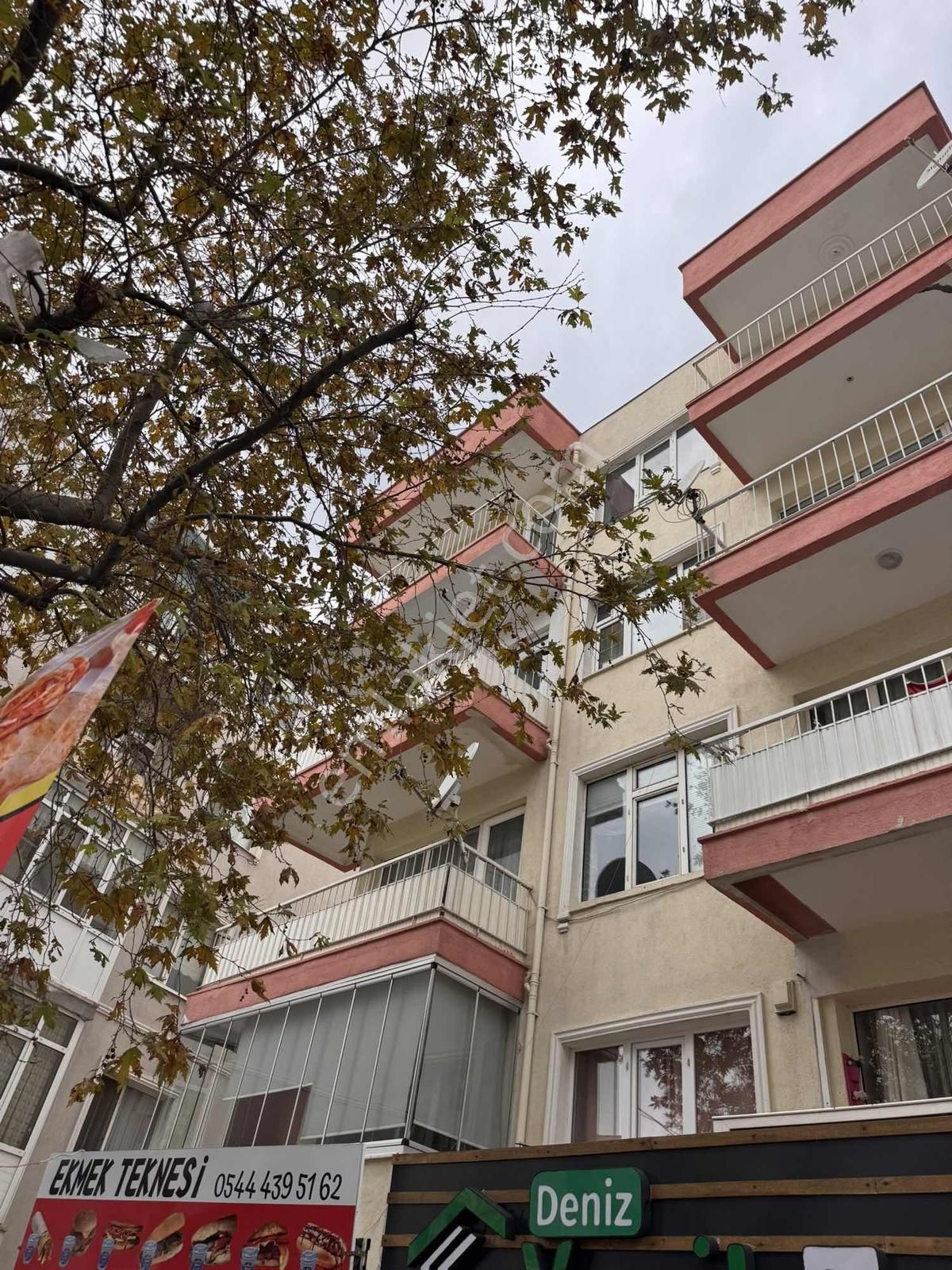 Çanakkale Merkez Cevatpaşa Mahallesi Cadde Üstü Satılık 2+1 - Görsel 2