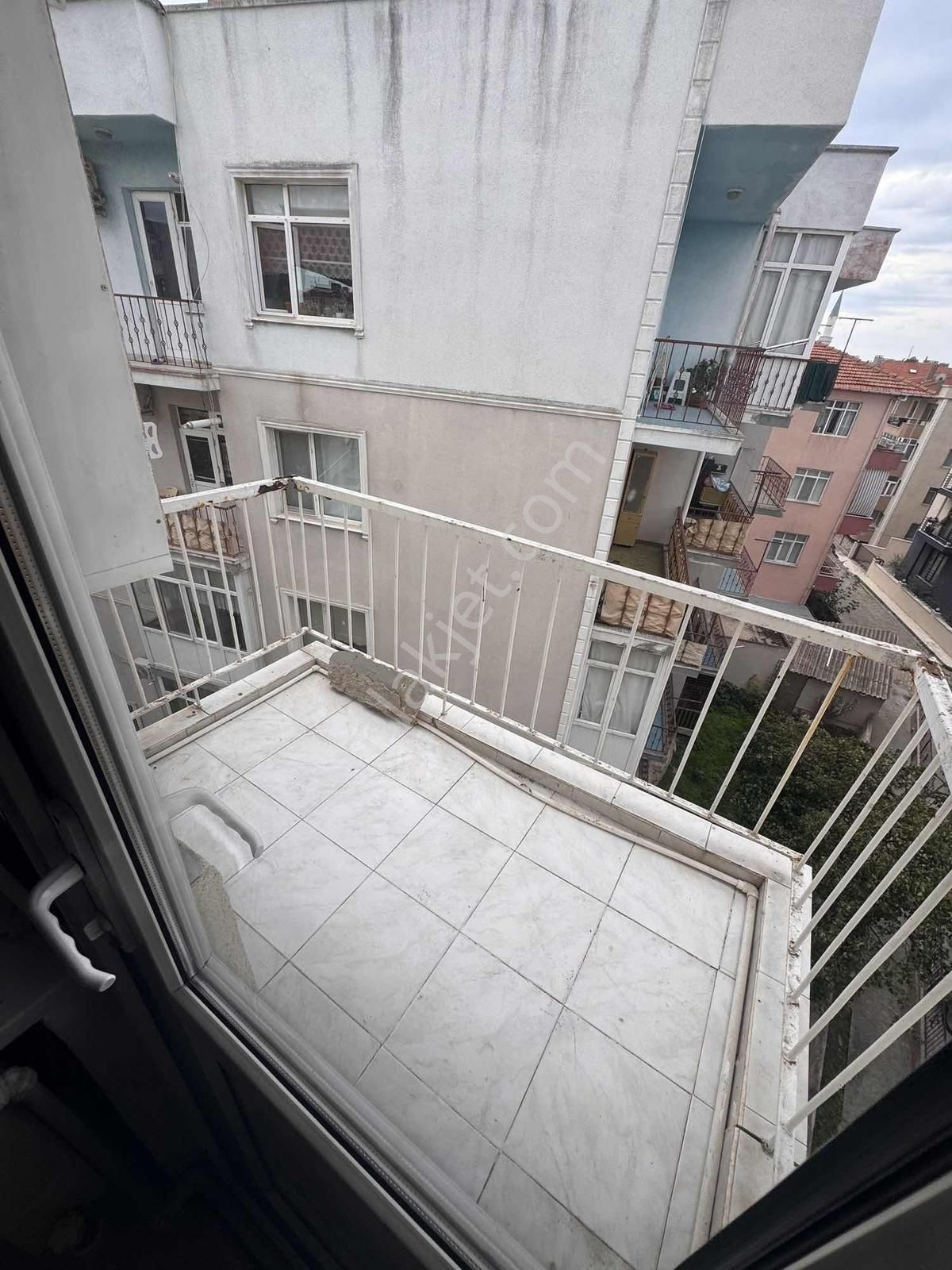 Çanakkale Merkez Cevatpaşa Mahallesi Cadde Üstü Satılık 2+1 - Görsel 13