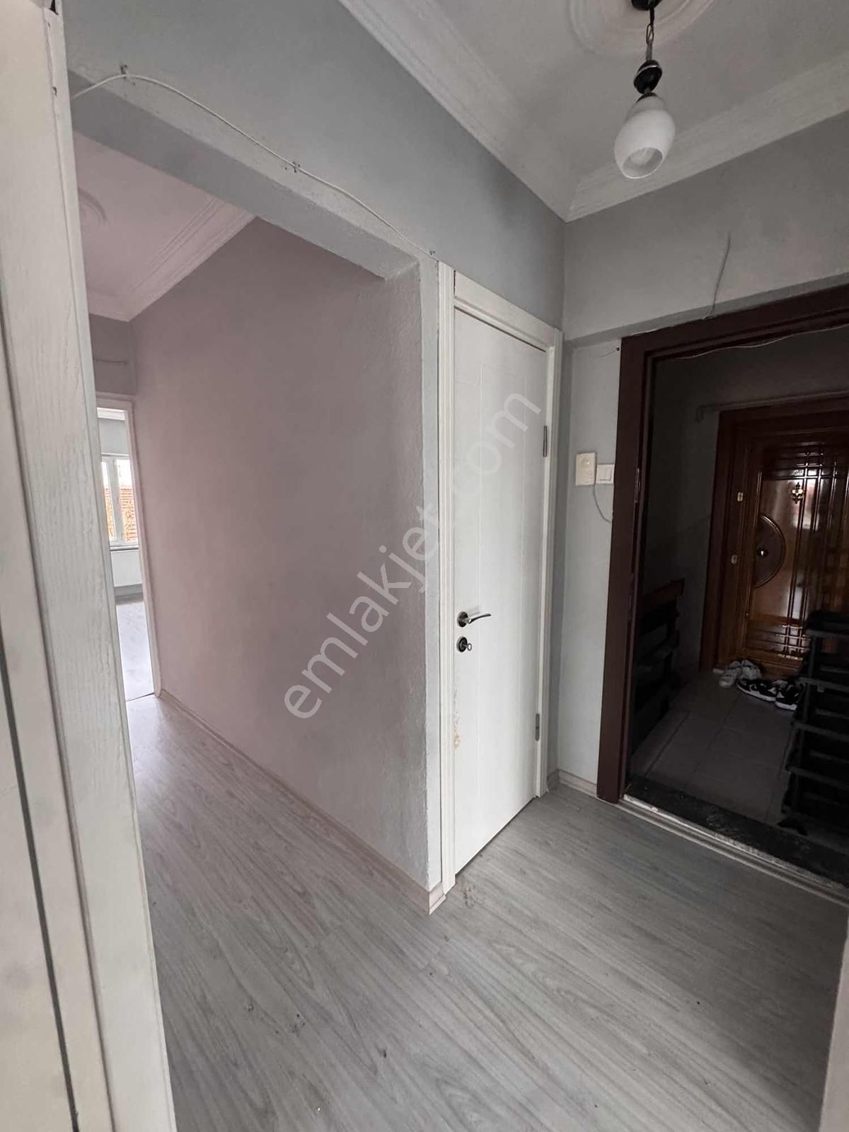 Çanakkale Merkez Cevatpaşa Mahallesi Cadde Üstü Satılık 2+1 - Görsel 18