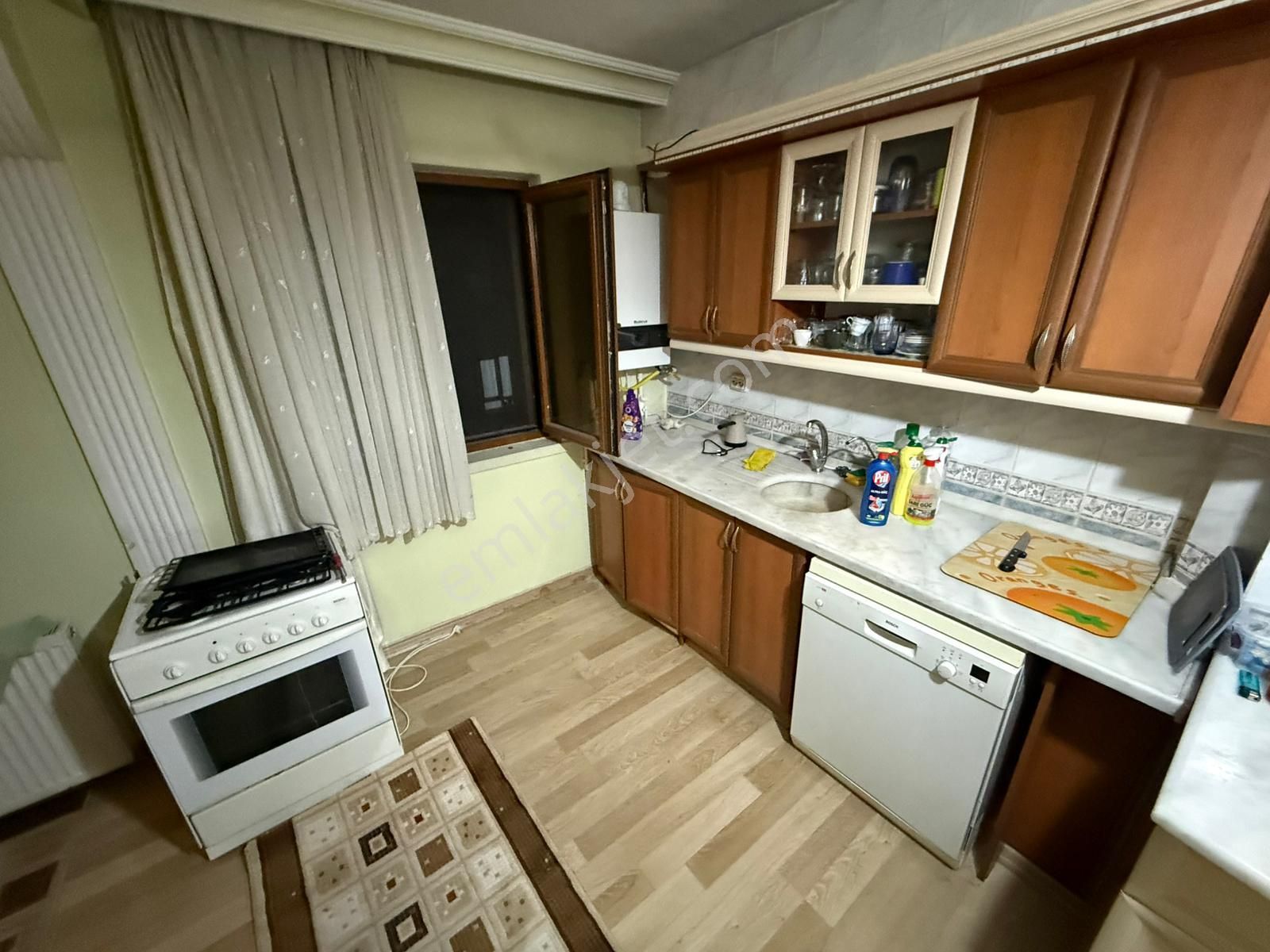 Kariyer'den Esertepe Cadde Yakını Arakat 3+1 Geniş İskanlı 125m2 - Görsel 10