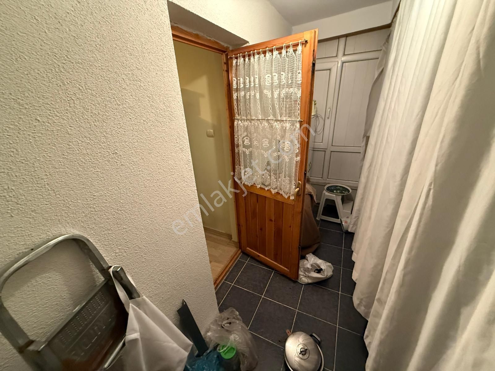 Kariyer'den Esertepe Cadde Yakını Arakat 3+1 Geniş İskanlı 125m2 - Görsel 16