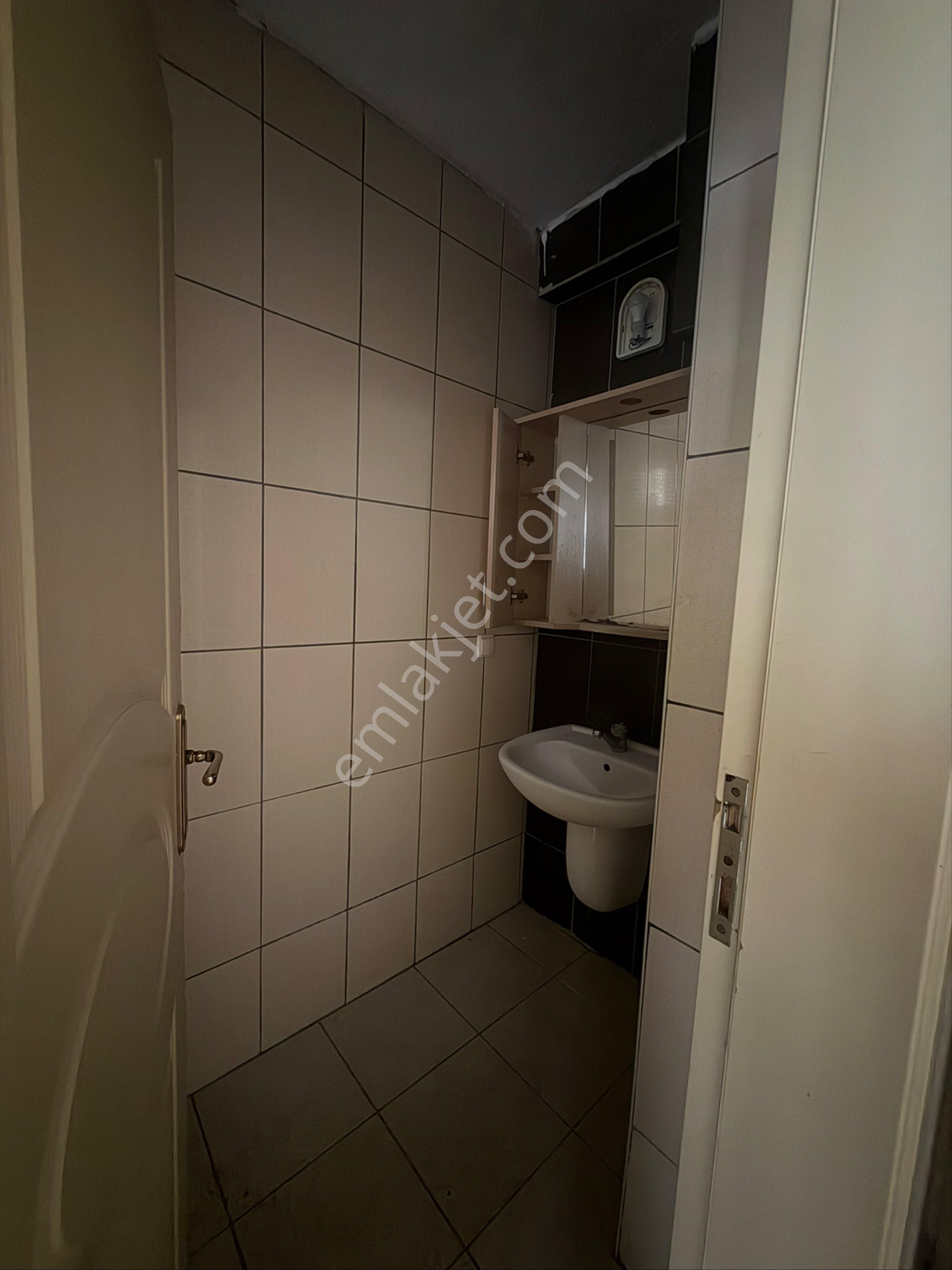 Silifke Gazi Mahallesinde Kiralık Daire - Görsel 12