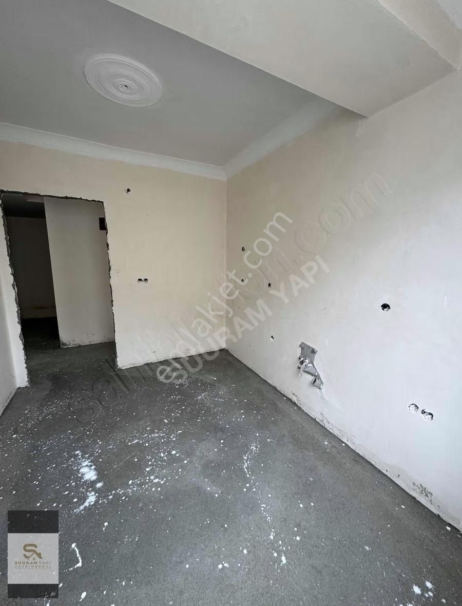 Altınşehir'de Ana Cadde Üzeri Yeni Bitmiş Arakat Daire - Görsel 7