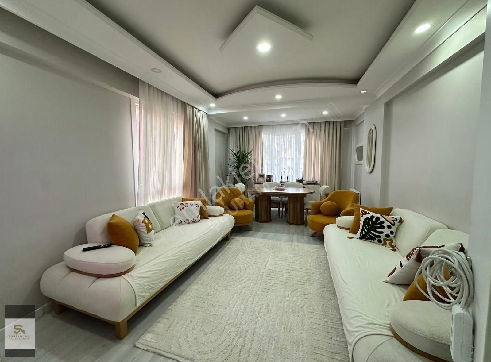 Şuuram Yapıdan Meydan Konumlu Butik Sitede 2+1 Arakat Daire