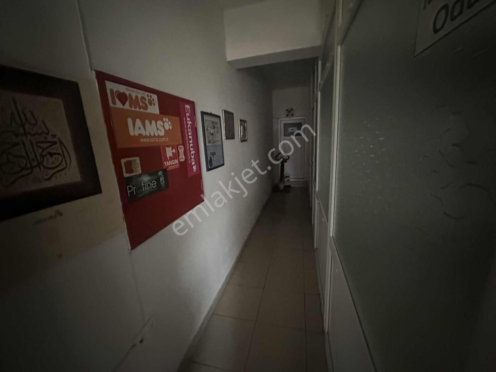 İhsaniye Kanuni Caddesinde Köşe Dükkan - Görsel 6