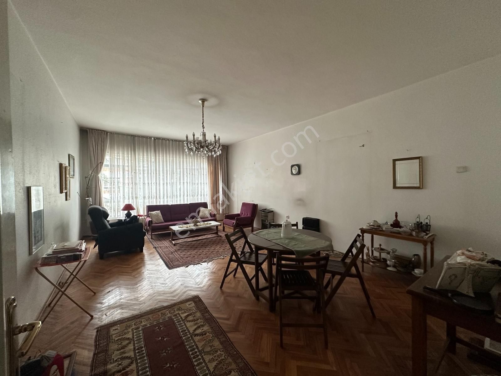 Çankaya Aşağı Ayrancı Meneviş Sokakta Satılık 3+1 Daire