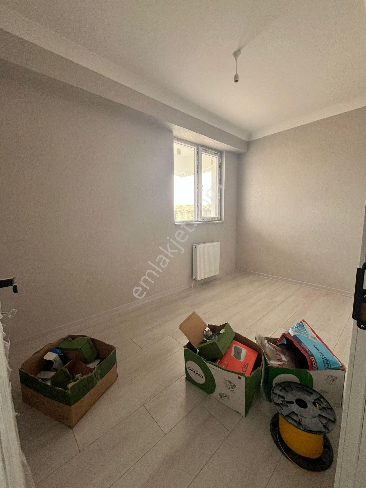 Yıldız'dan 29 Ekim Mah'de Hiç Oturulmamış Kiralık 2+1 !!! - Görsel 8