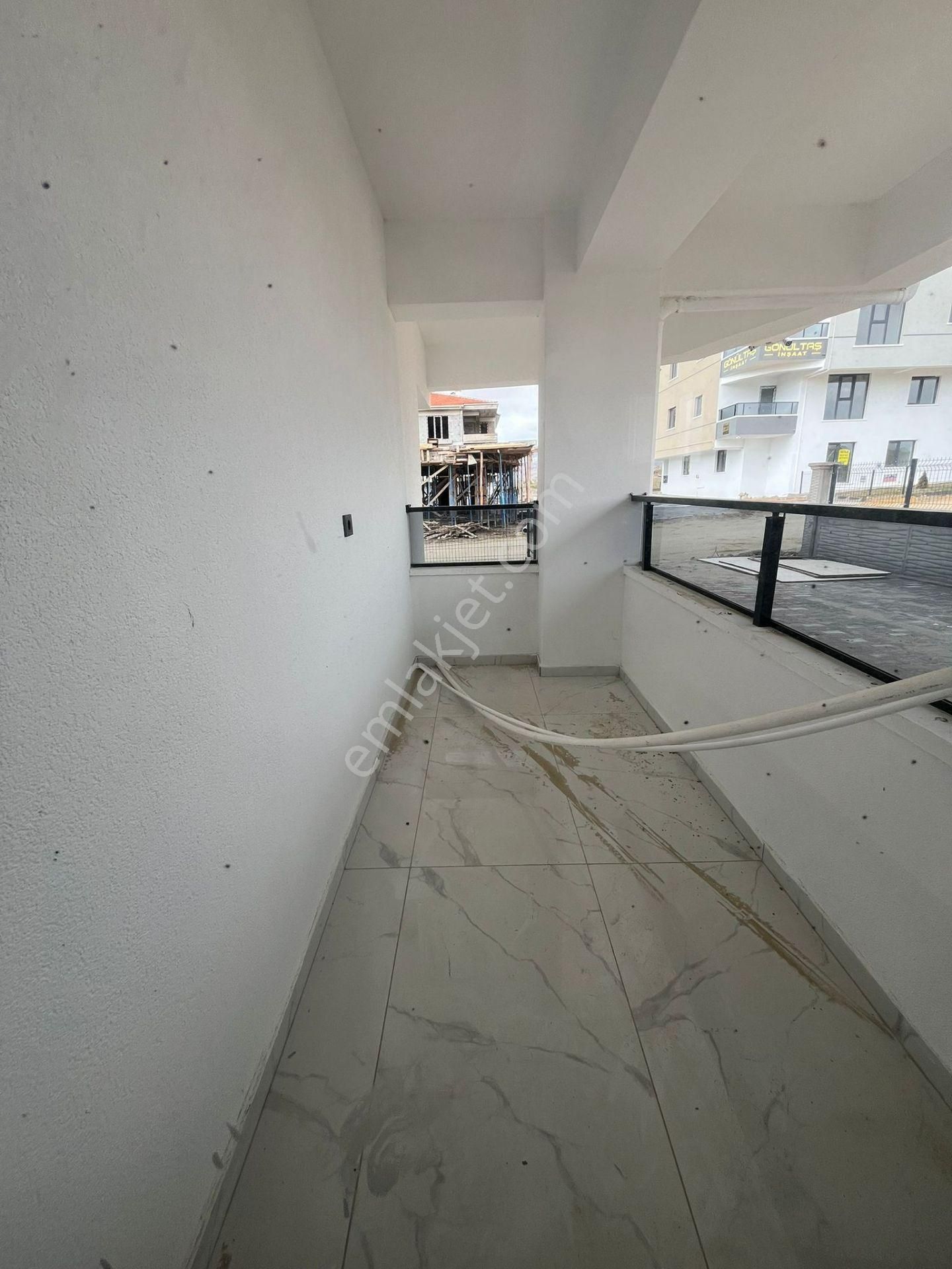 Yıldız'dan 29 Ekim Mah'de Hiç Oturulmamış Kiralık 2+1 !!! - Görsel 6