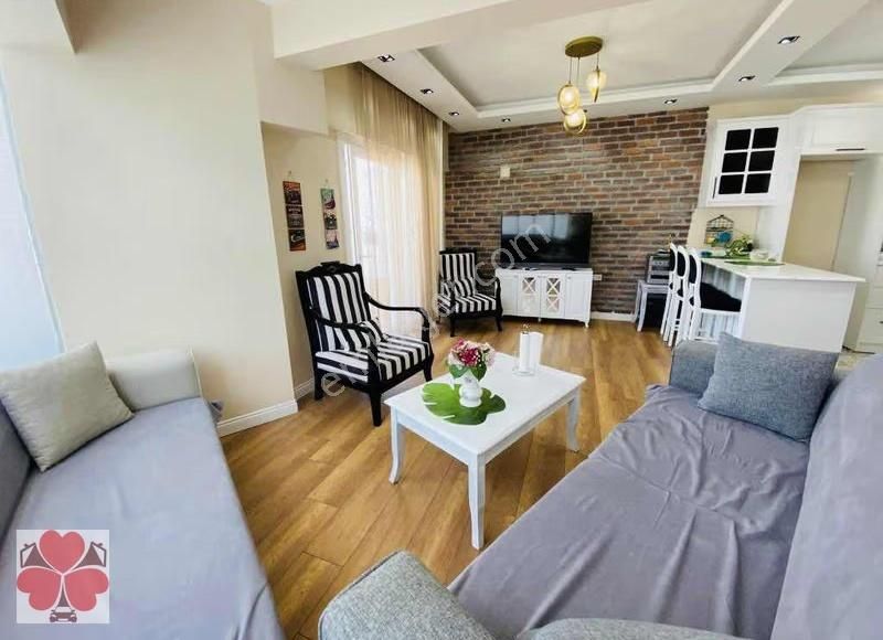 Yonca'dan Akdeniz Mahallesi Denize Sıfır Eşyalı Kiralık 2+1 - Görsel 11