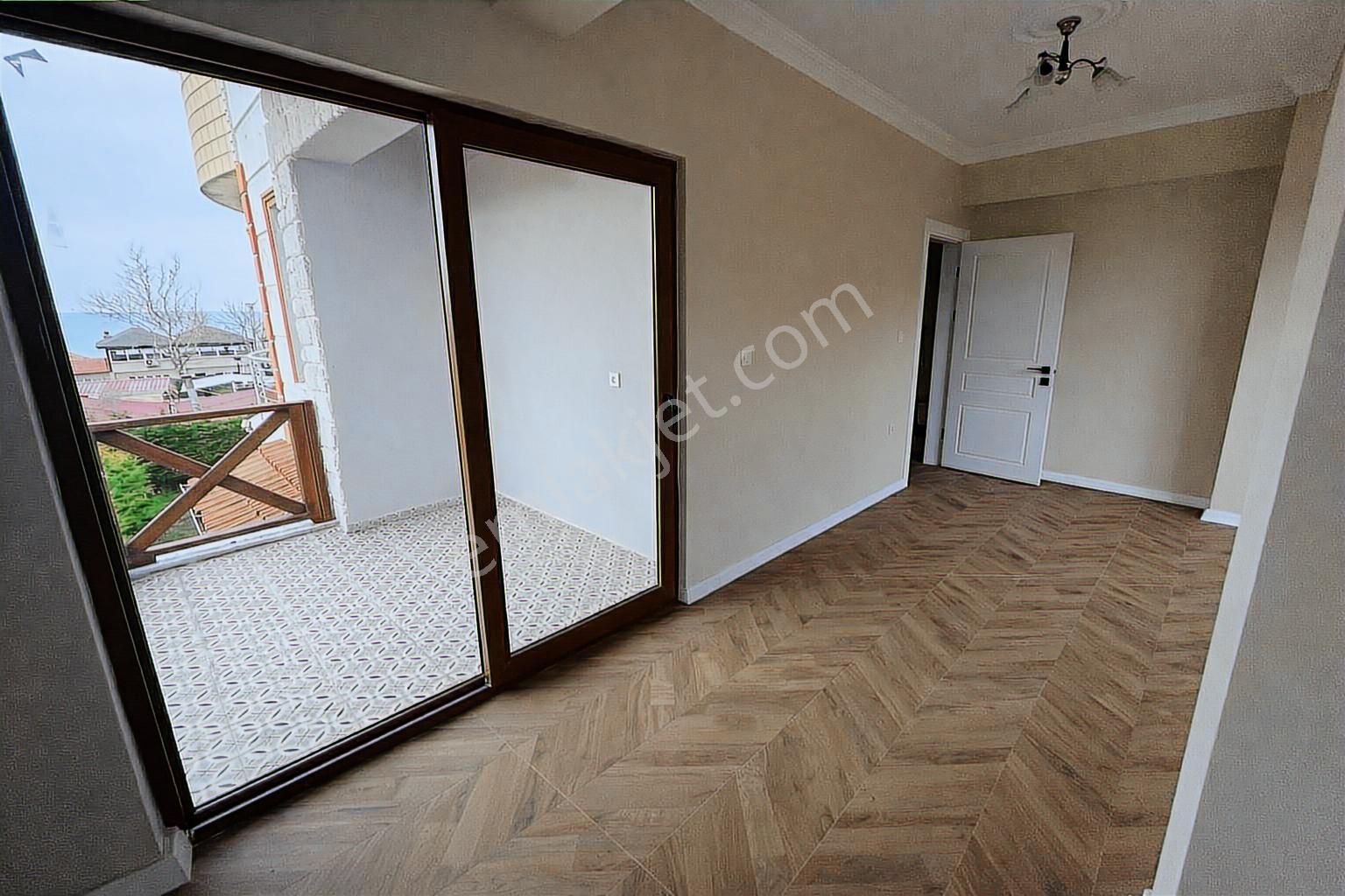 Kocaali Yalıda Denize 1. Parsel 3+1 Manzaralı Tripleks Villa - Görsel 21