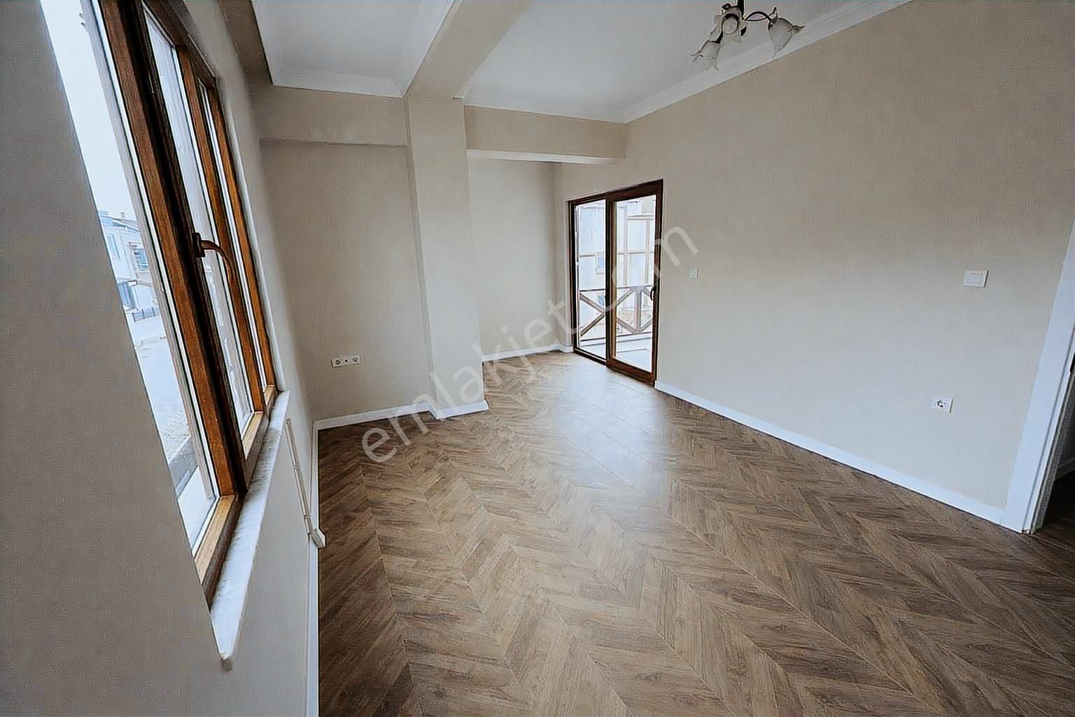 Kocaali Yalıda Denize 1. Parsel 3+1 Manzaralı Tripleks Villa - Görsel 17